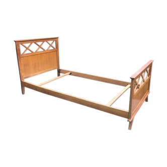 Bed with braces and feet compas vintage