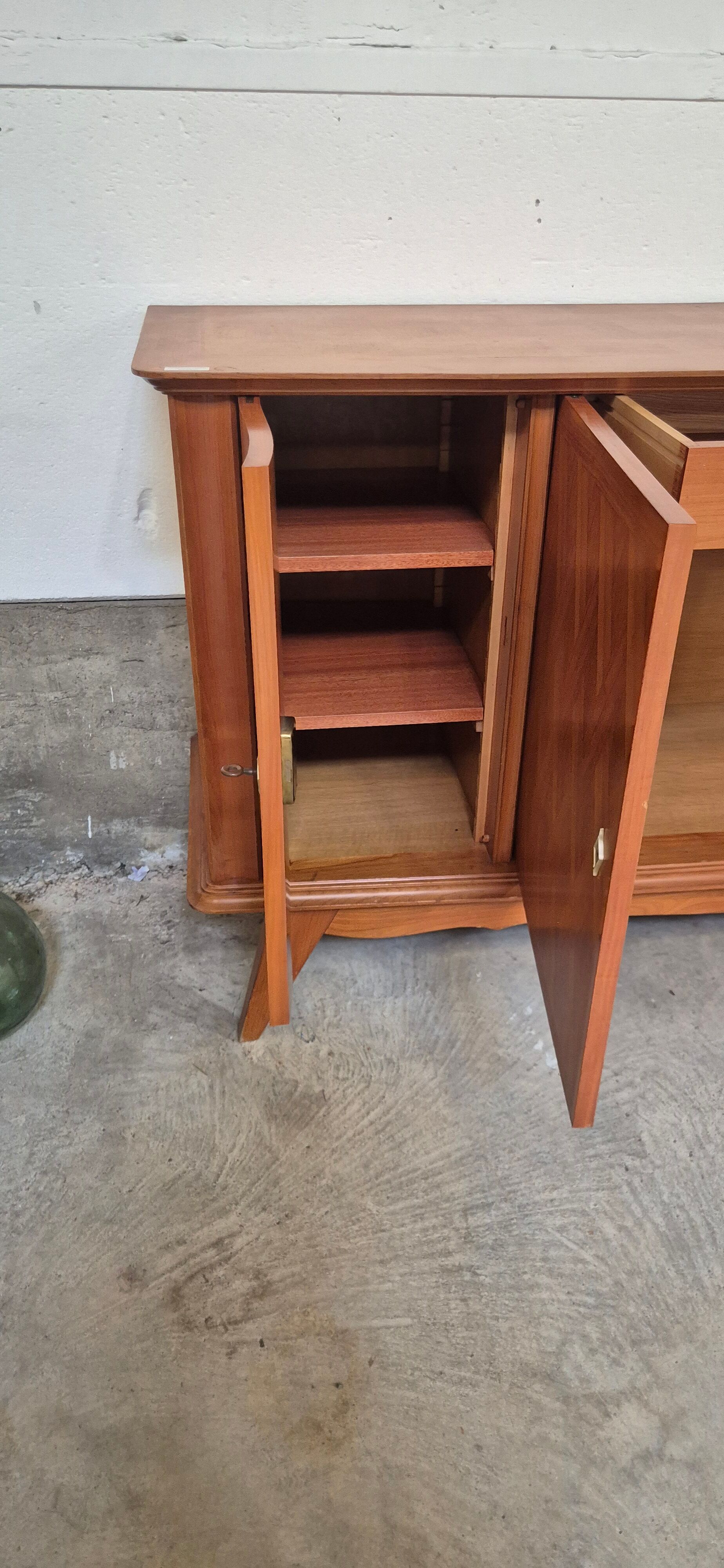 Enfilade 4 portes 1950-1960 pieds compas merisier
