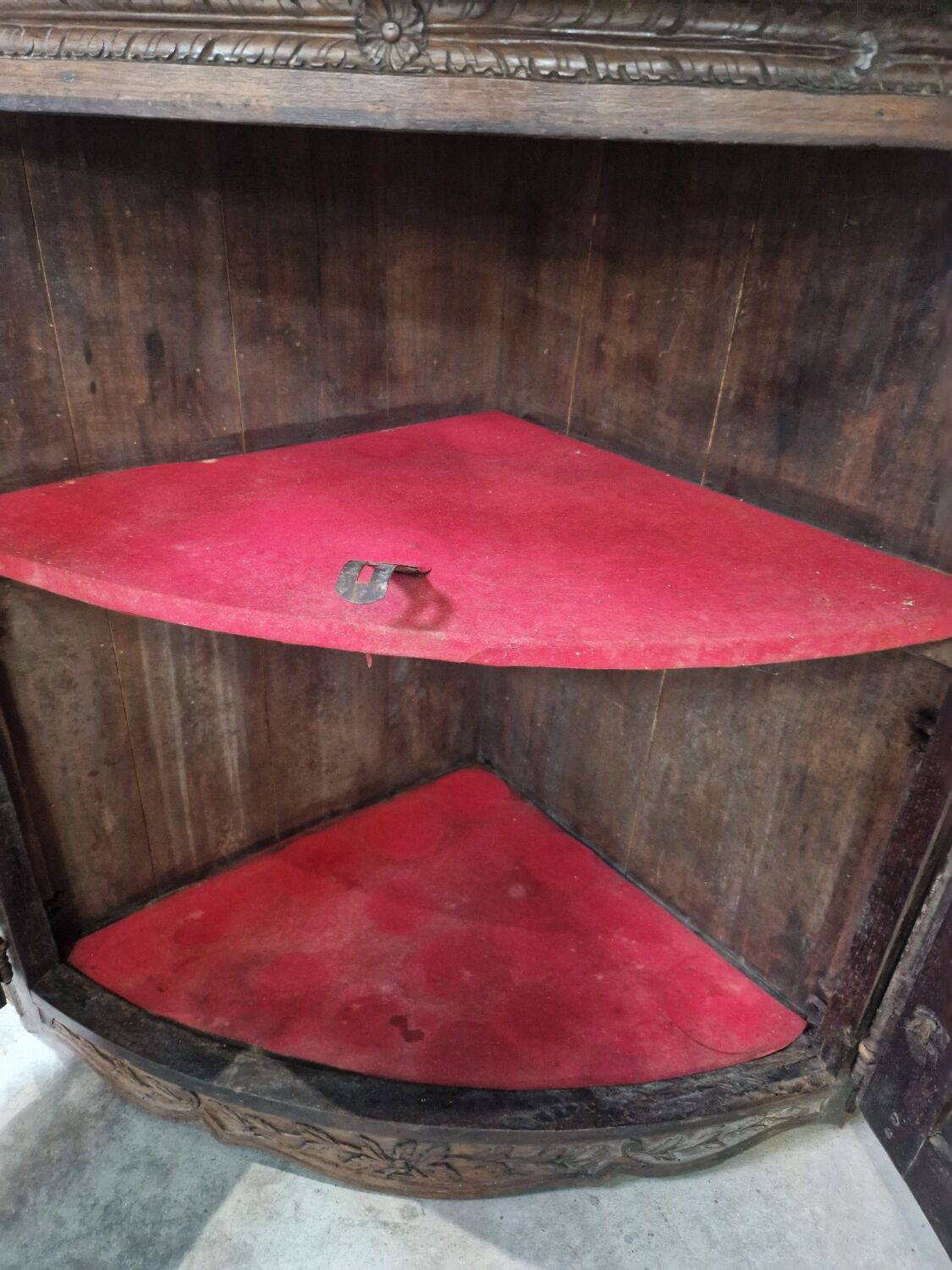 2 Louis XVI style corner cabinets