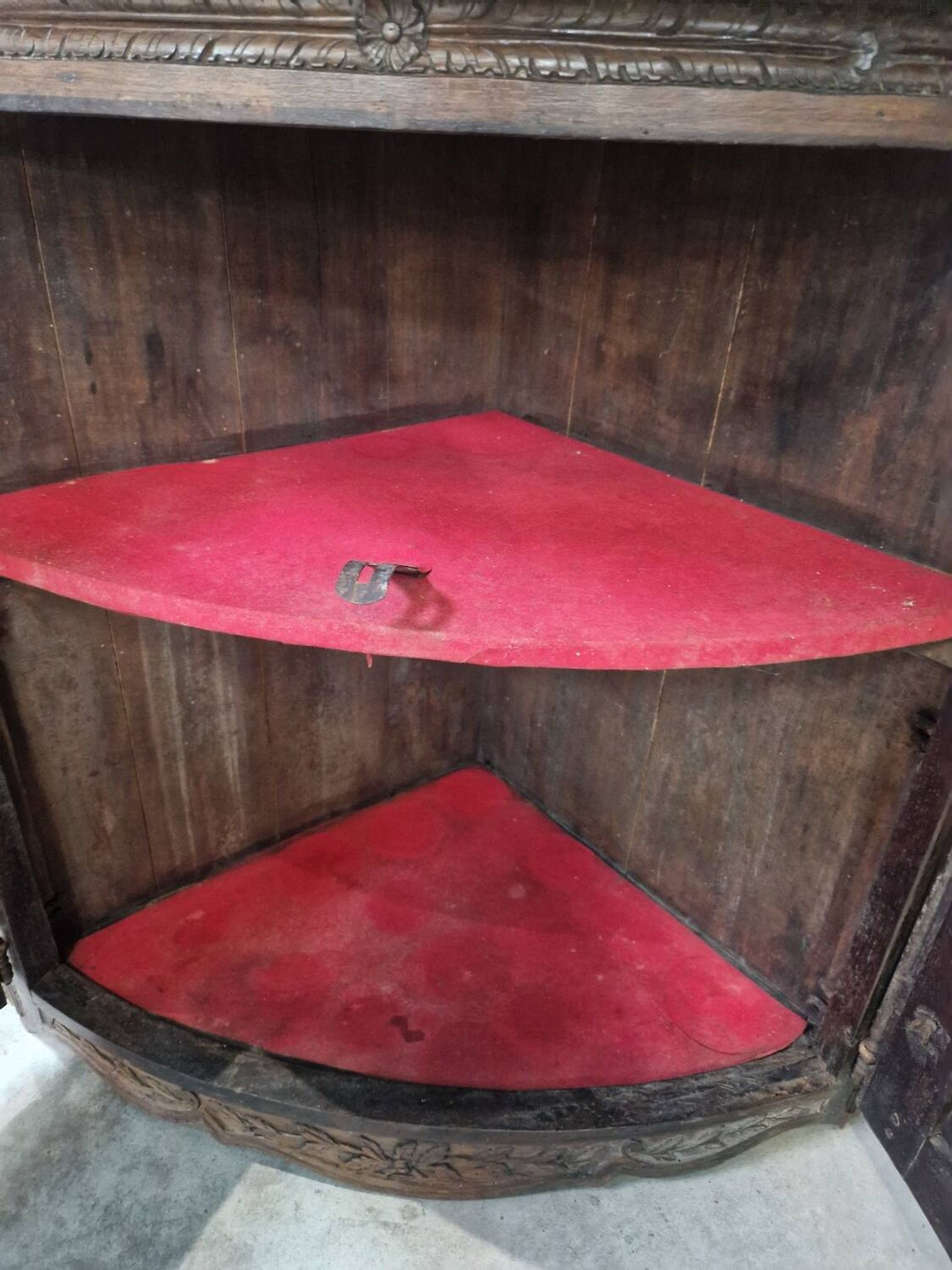 2 Louis XVI style corner cabinets