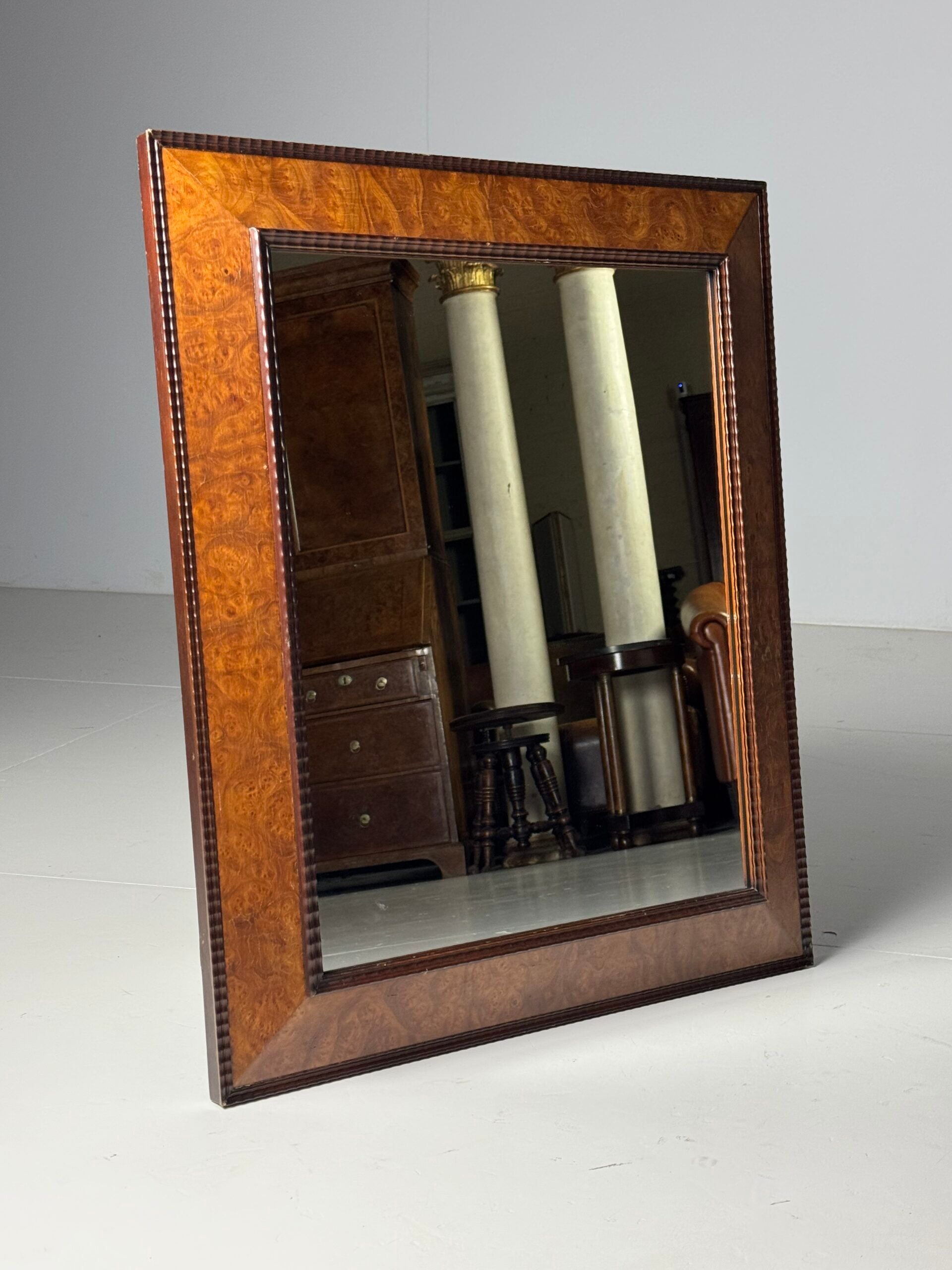 Vintage mirror with ribbed frame