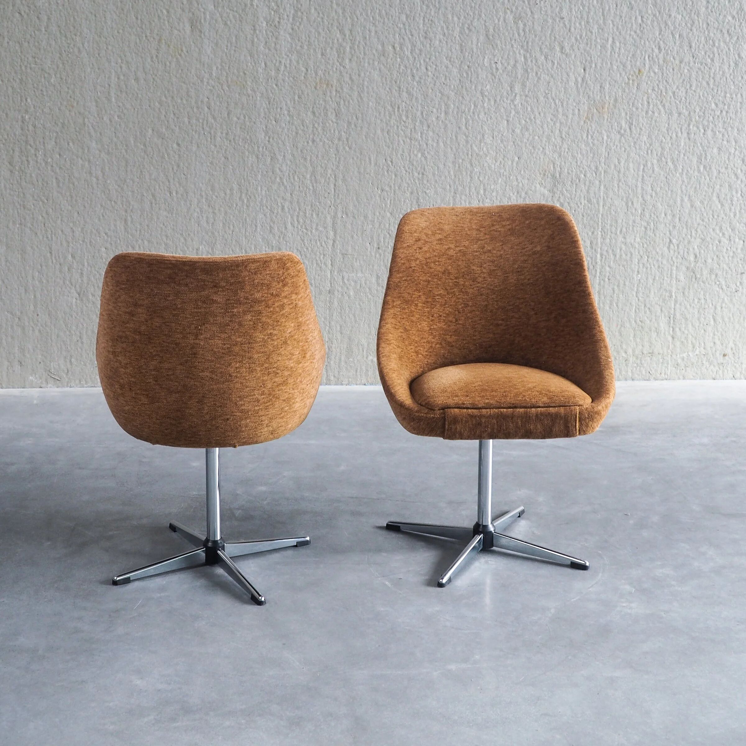 Set of 2 mid-century modern cocktail chairs
