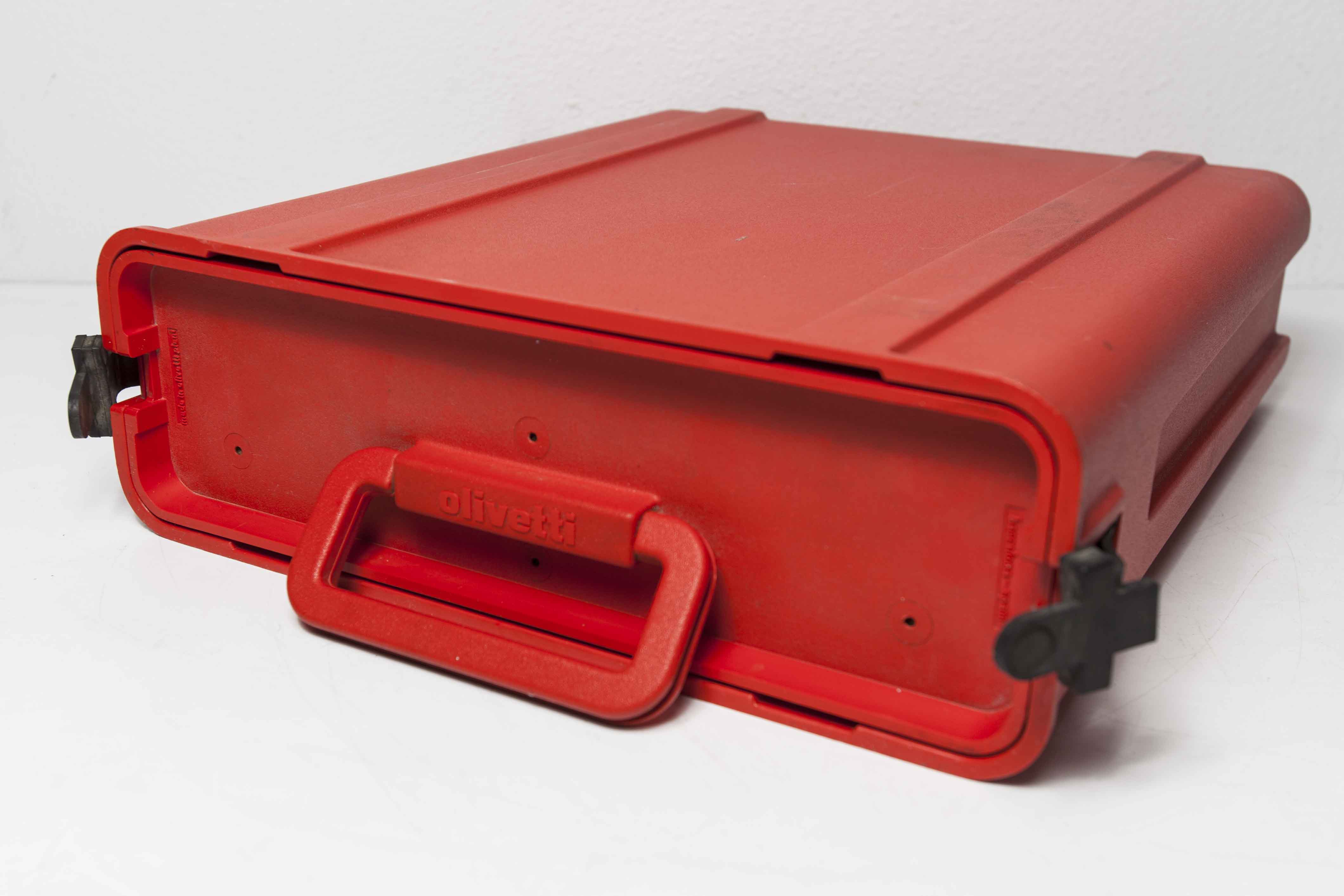 Typewriter Olivetti Valentine 1970