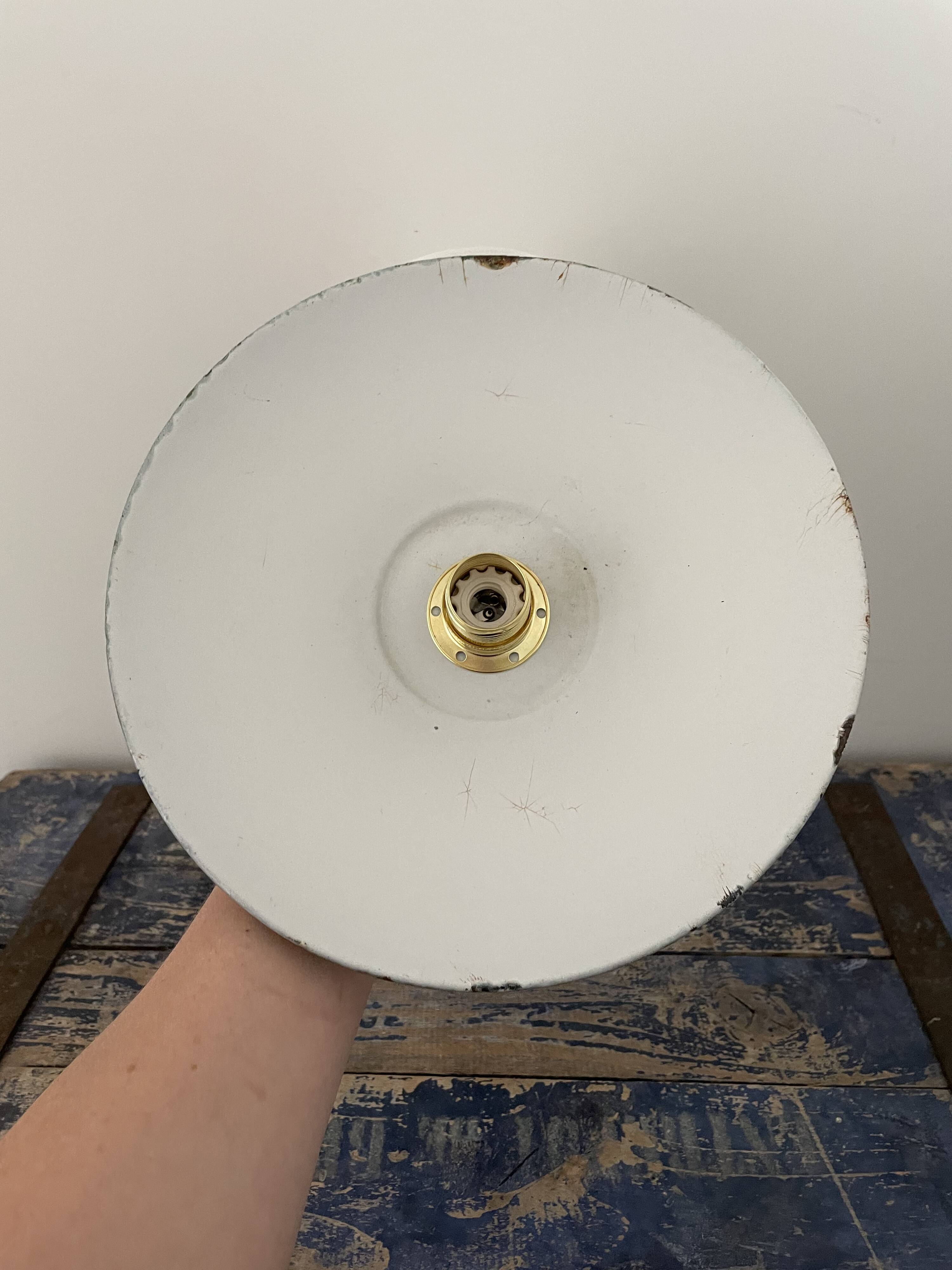 Vintage wall lamp in green enamelled sheet metal electrified to nine