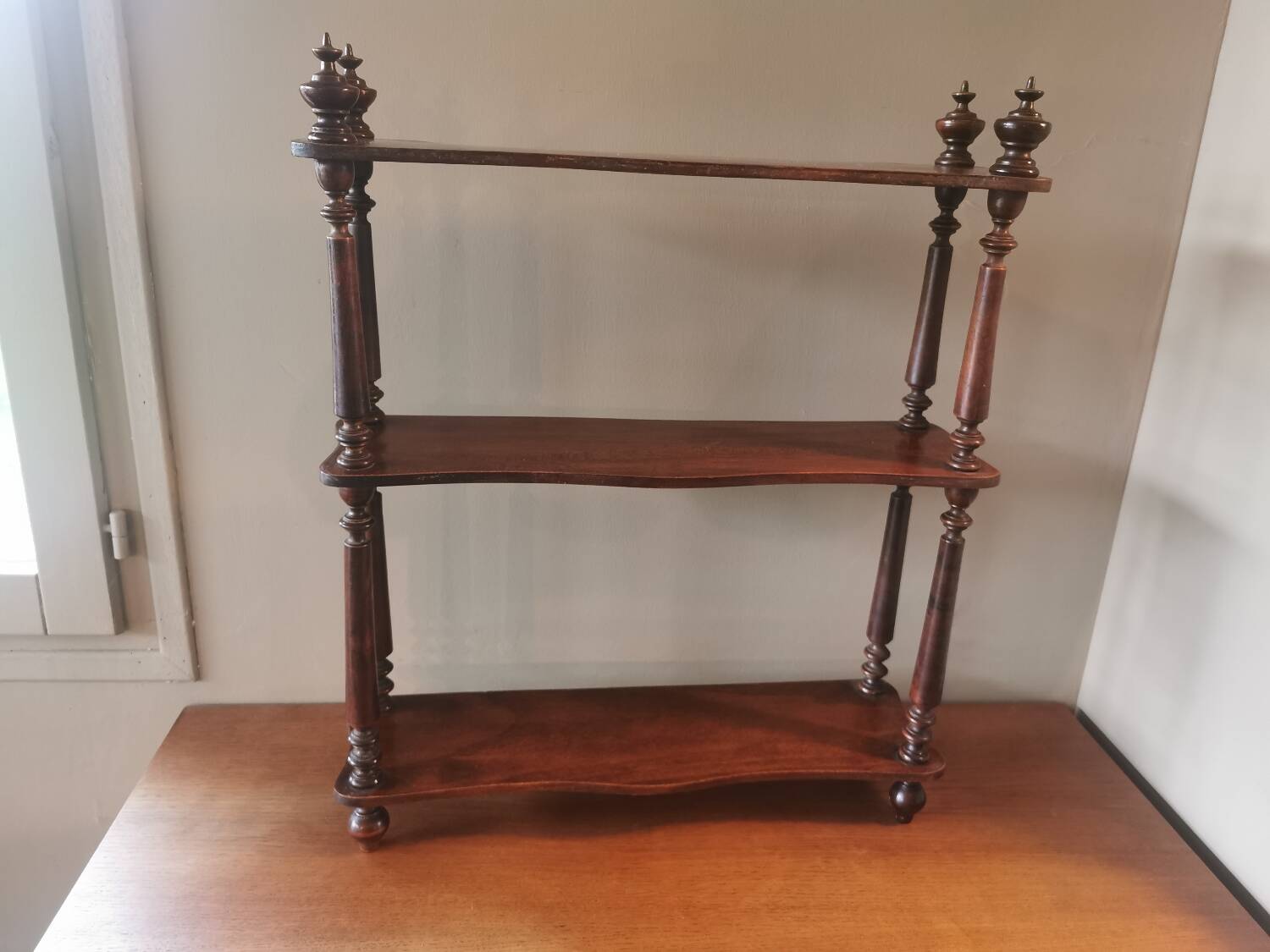 Napoleon III 3-tier shelf