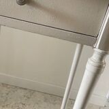 Table de chevet ancienne beige patiné