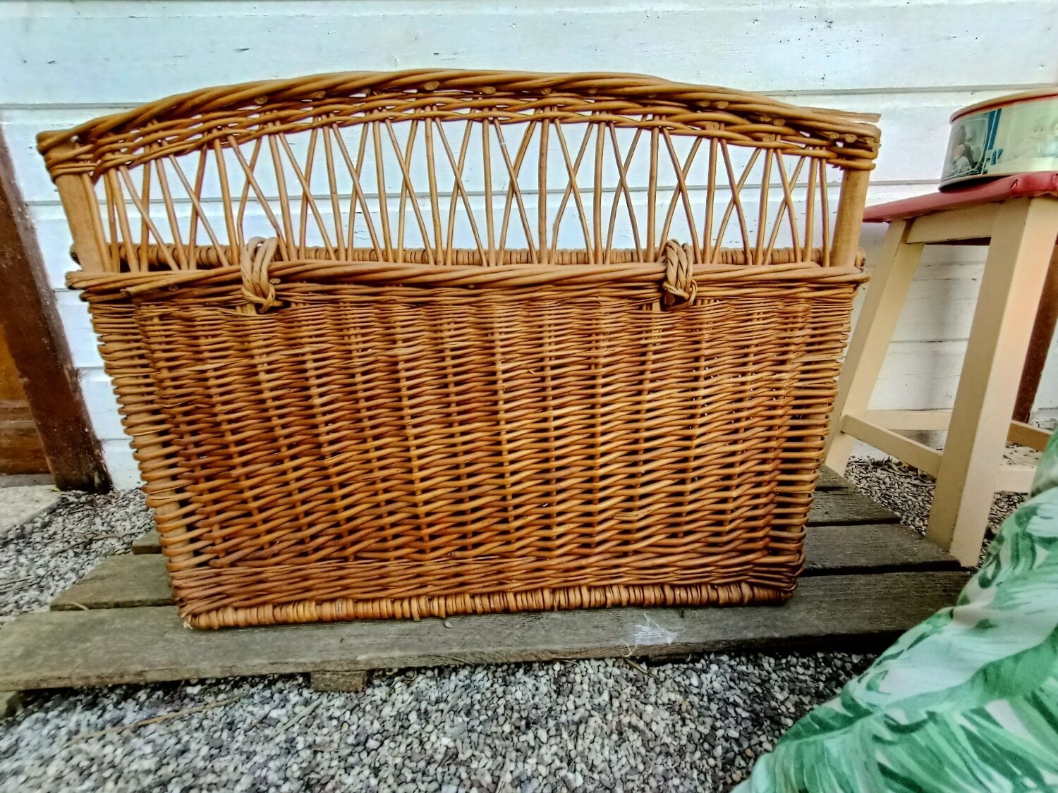 Coffre à jouets en osier