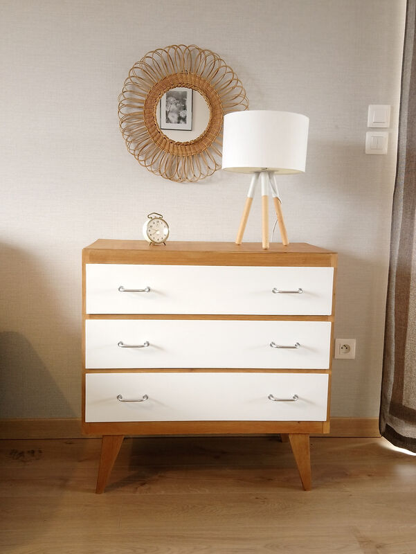 Vintage feet compass dresser