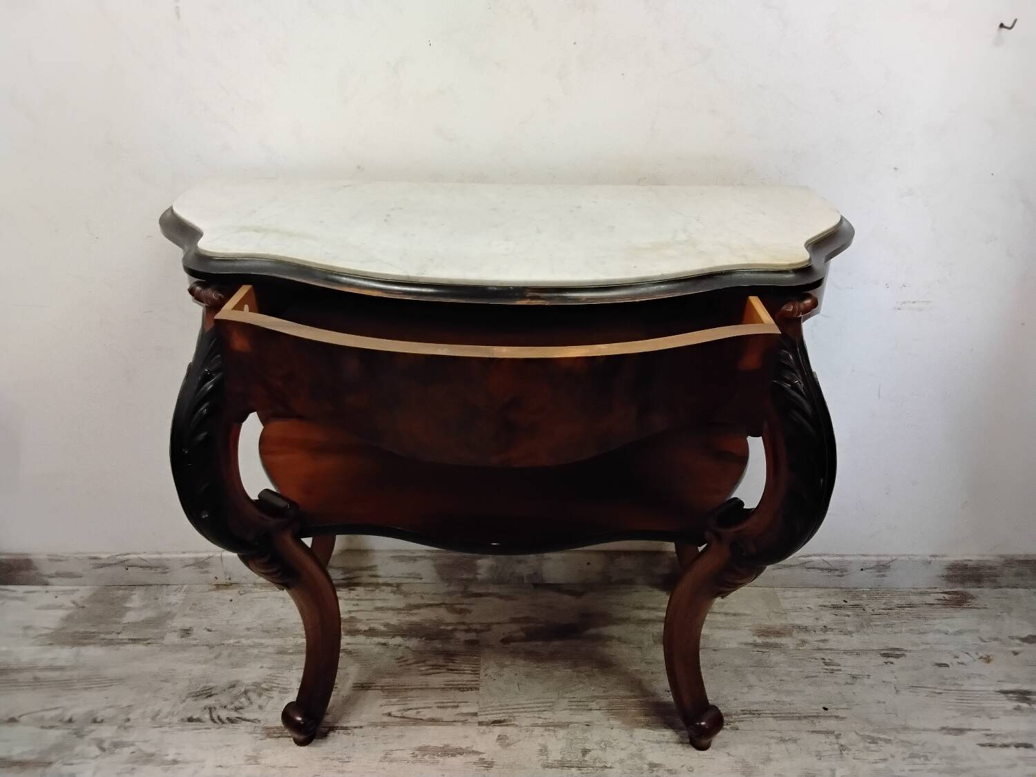 Console 19th Century in walnut