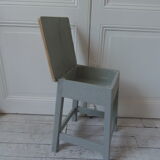 Vintage shoeshine stool base green of gray, wooden seat