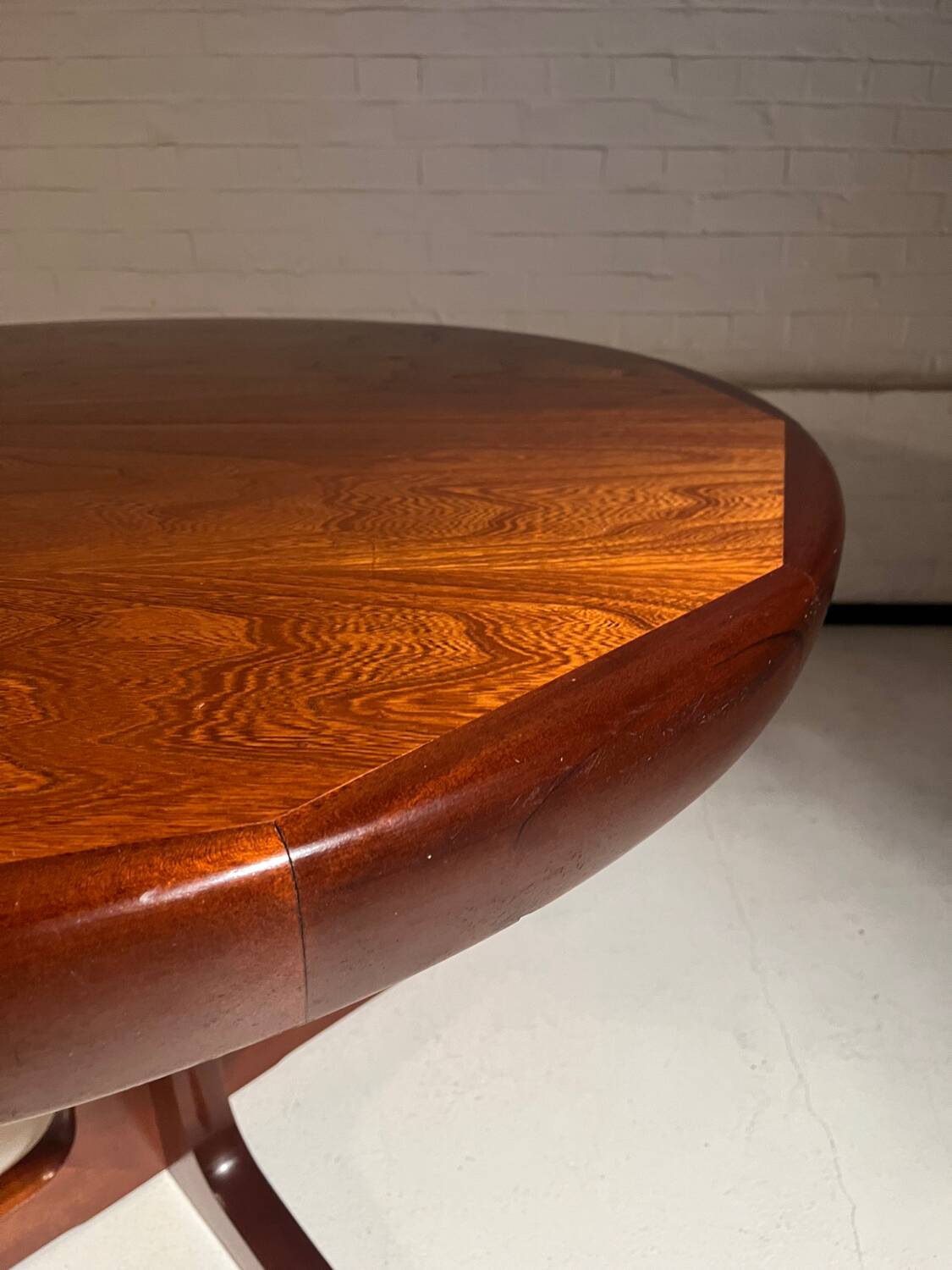 Vintage style Baumann table 110 cm