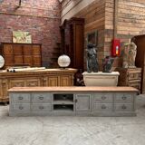 Ancien meuble de métier transformé en meuble télé