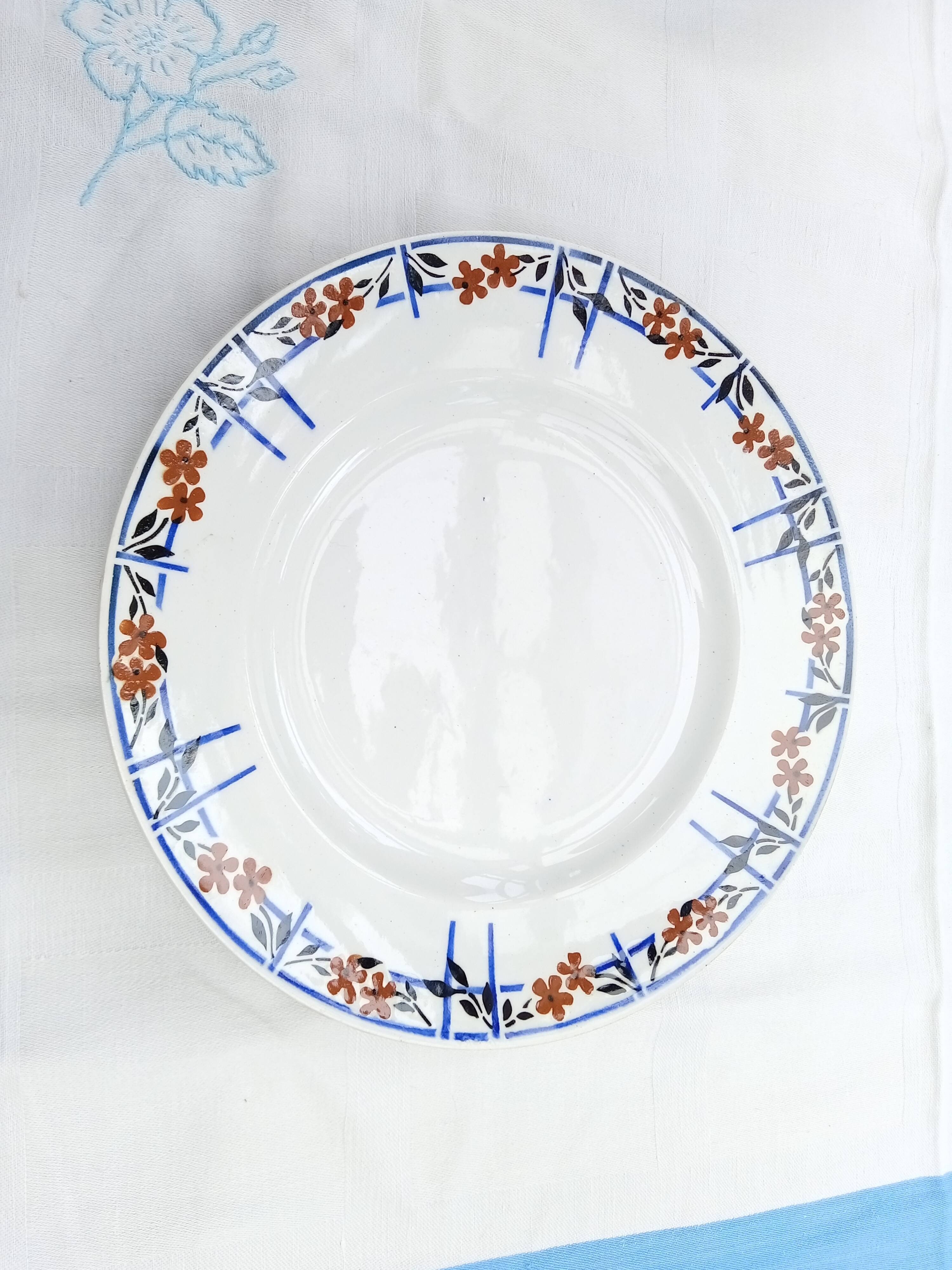 6 old Moulin des loups flat plates