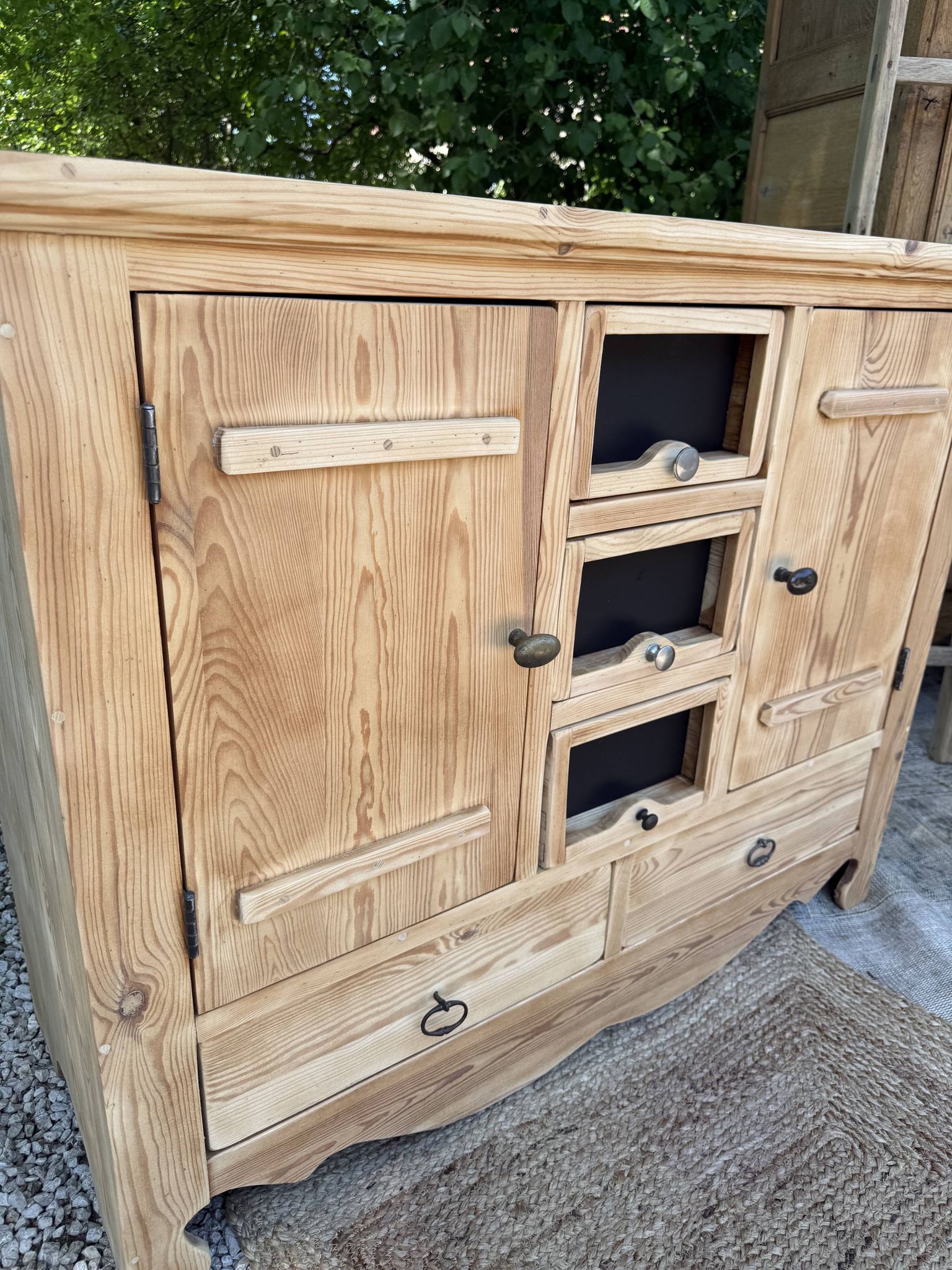 Meuble de rangement / Buffet pin massif