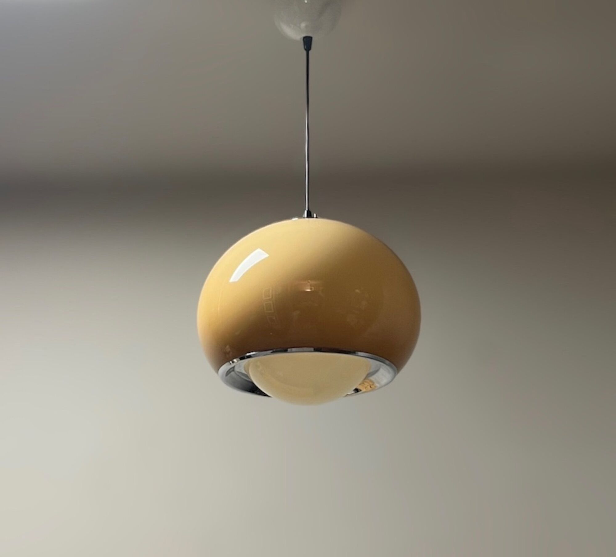 Space age lamp bud gradient brown harvey guzzini, 60s