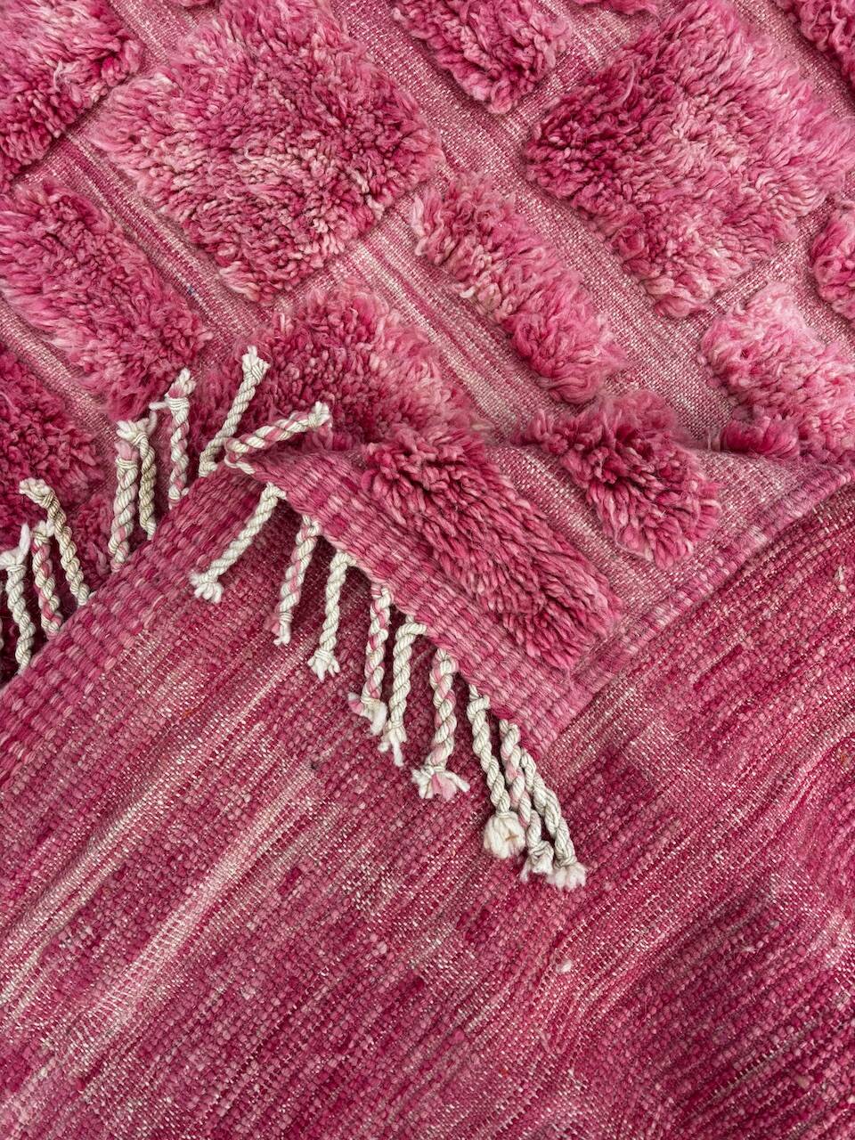 Ouarda – Custom-made pink Mrirt Moroccan rug in wool