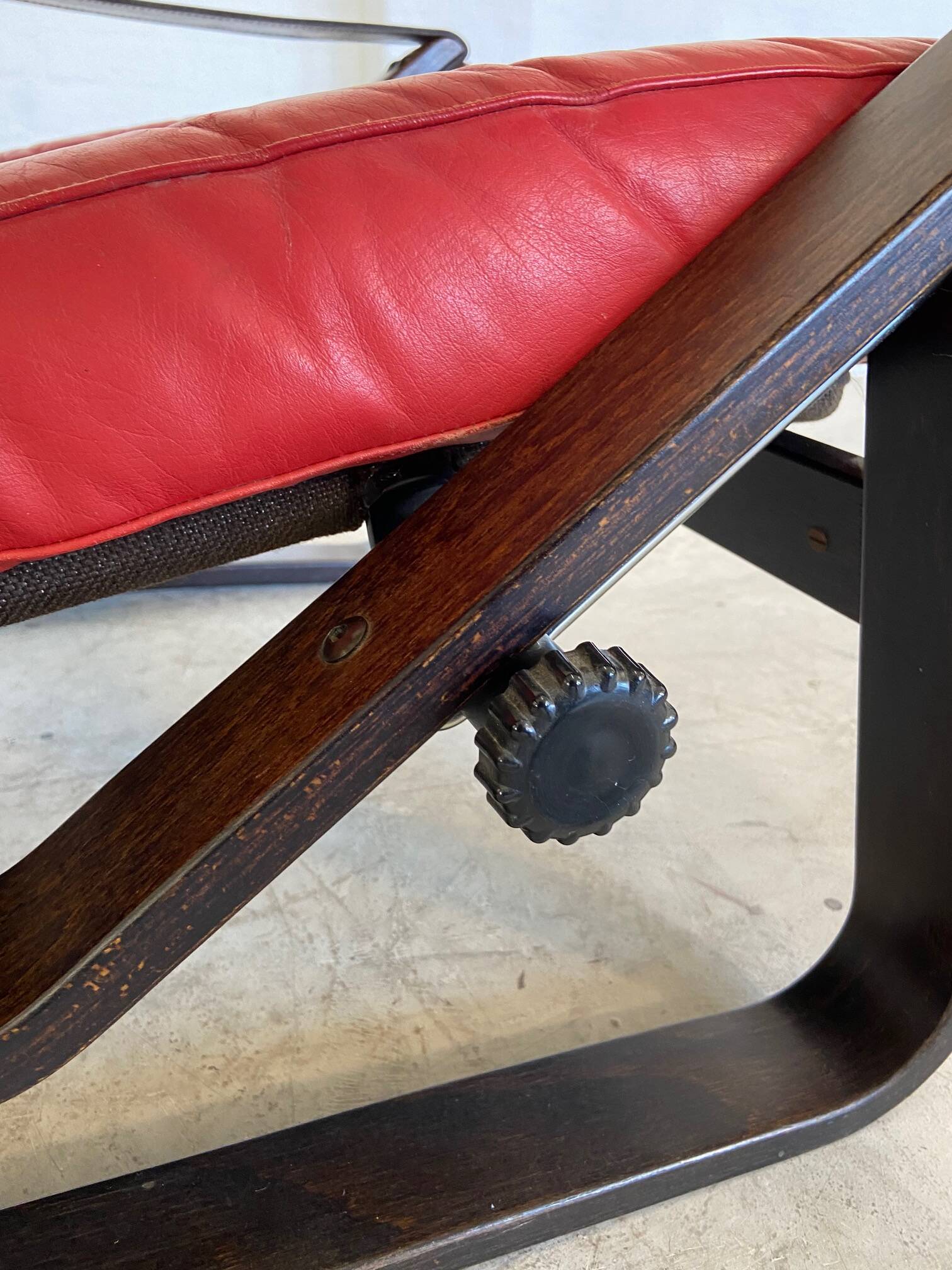 Vintage danish retro reclining lounge chair & stool in red leather by komfo