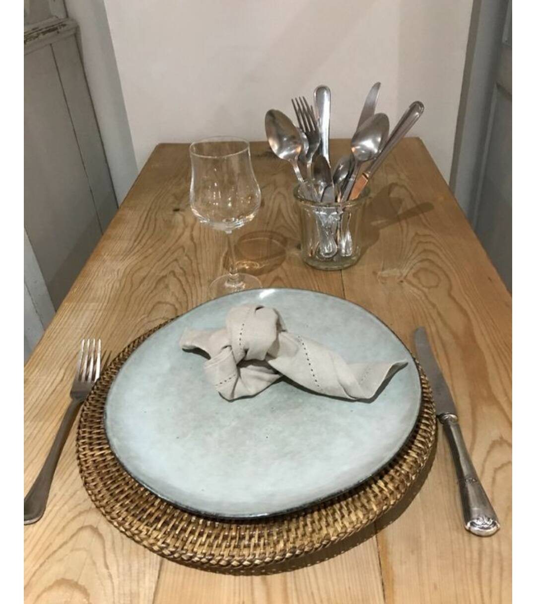 Anciens Dessous Presentation plates round natural vintage rattan wicker antique