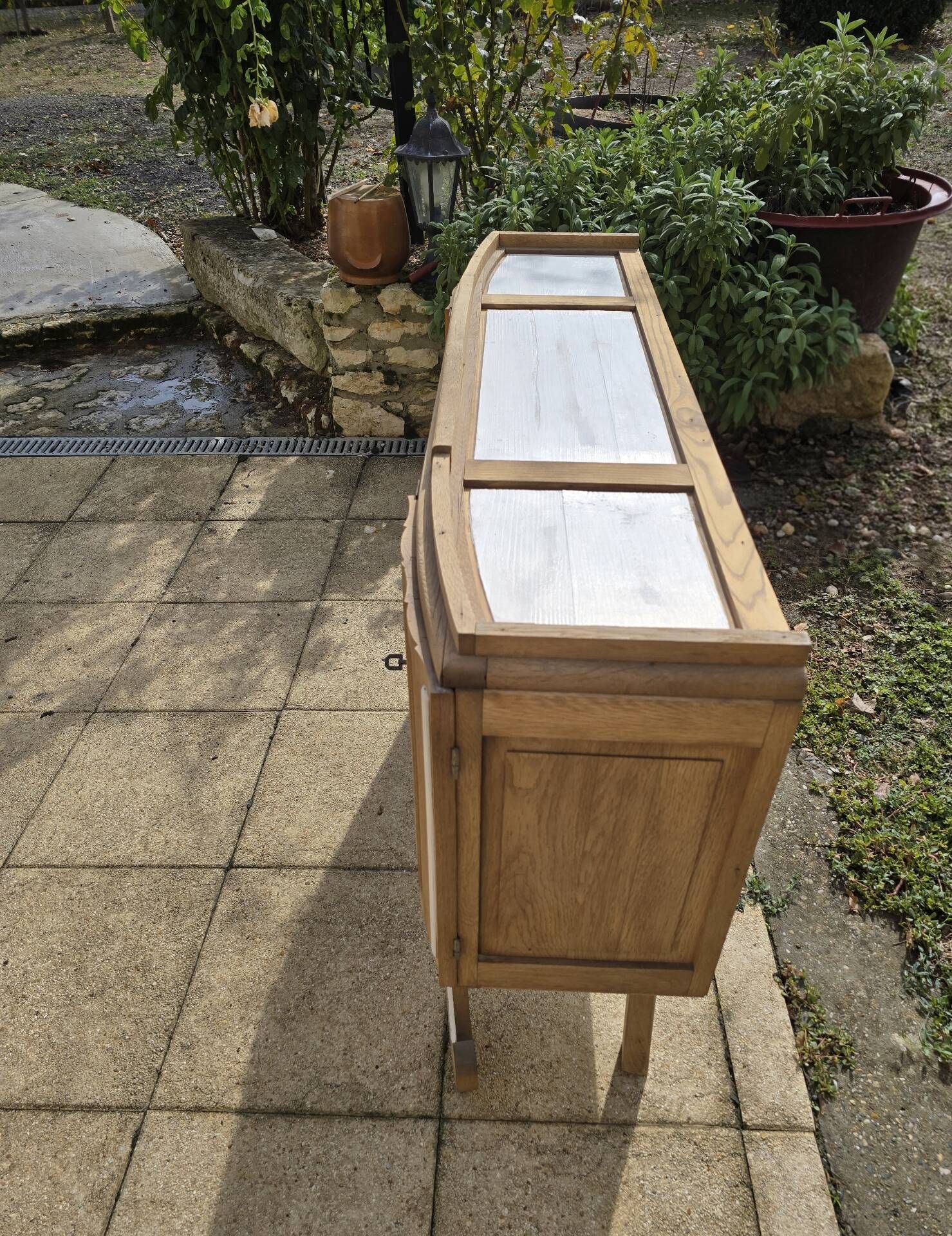 Art Deco buffet with showcase and solid raw wood mirror