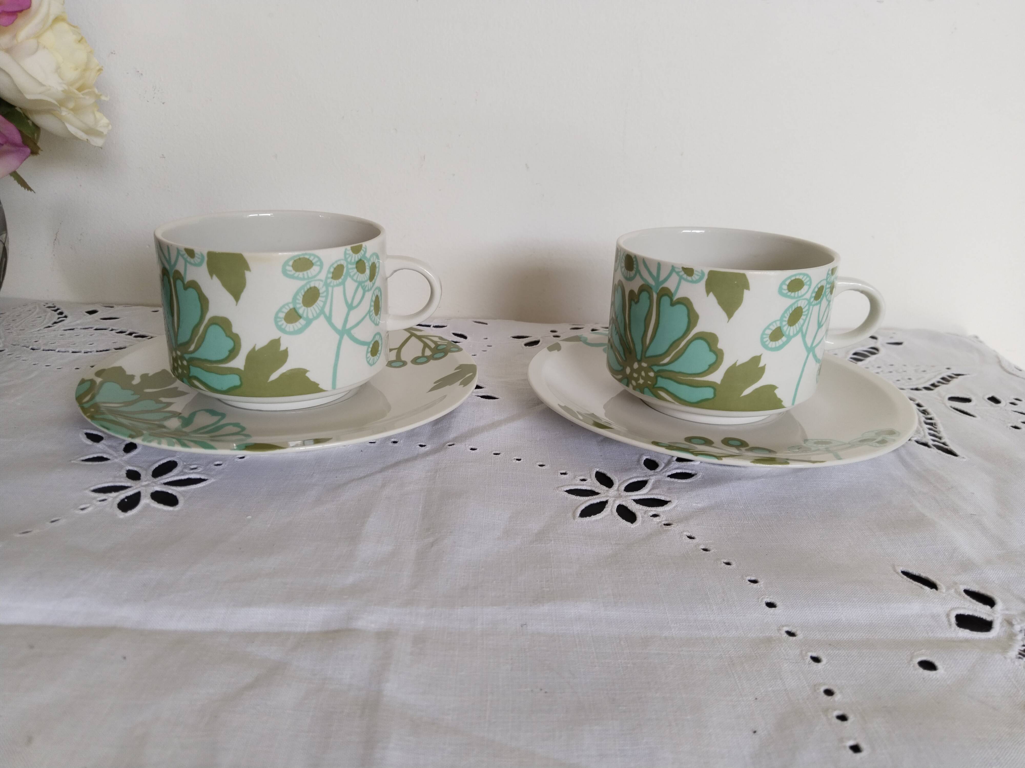 2 Porcelain coffee/tea cups, Villeroy and Boch, Scarlett model