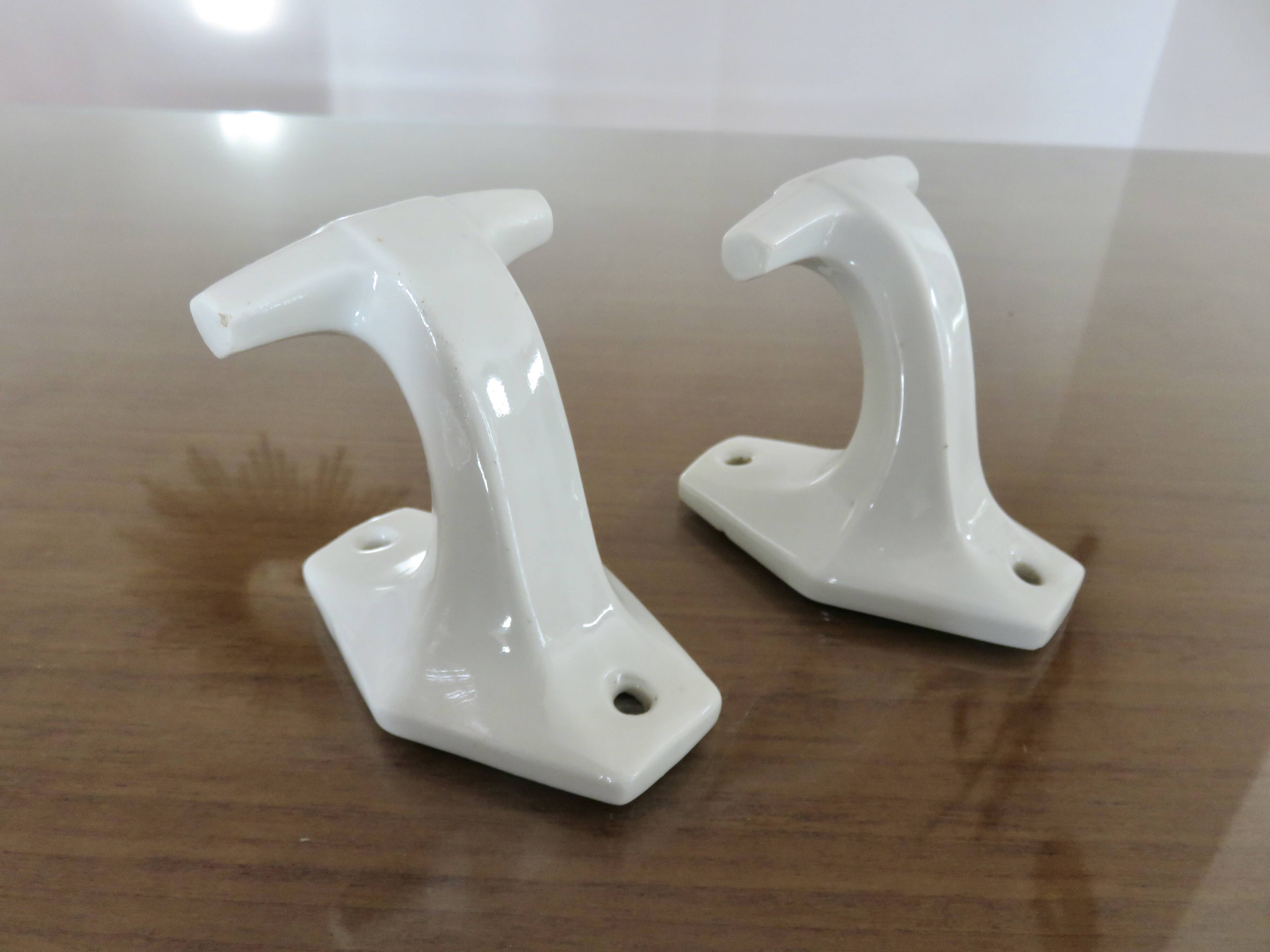 Pair of coat hooks, coat rack, in white porcelain, art deco 30s 40s