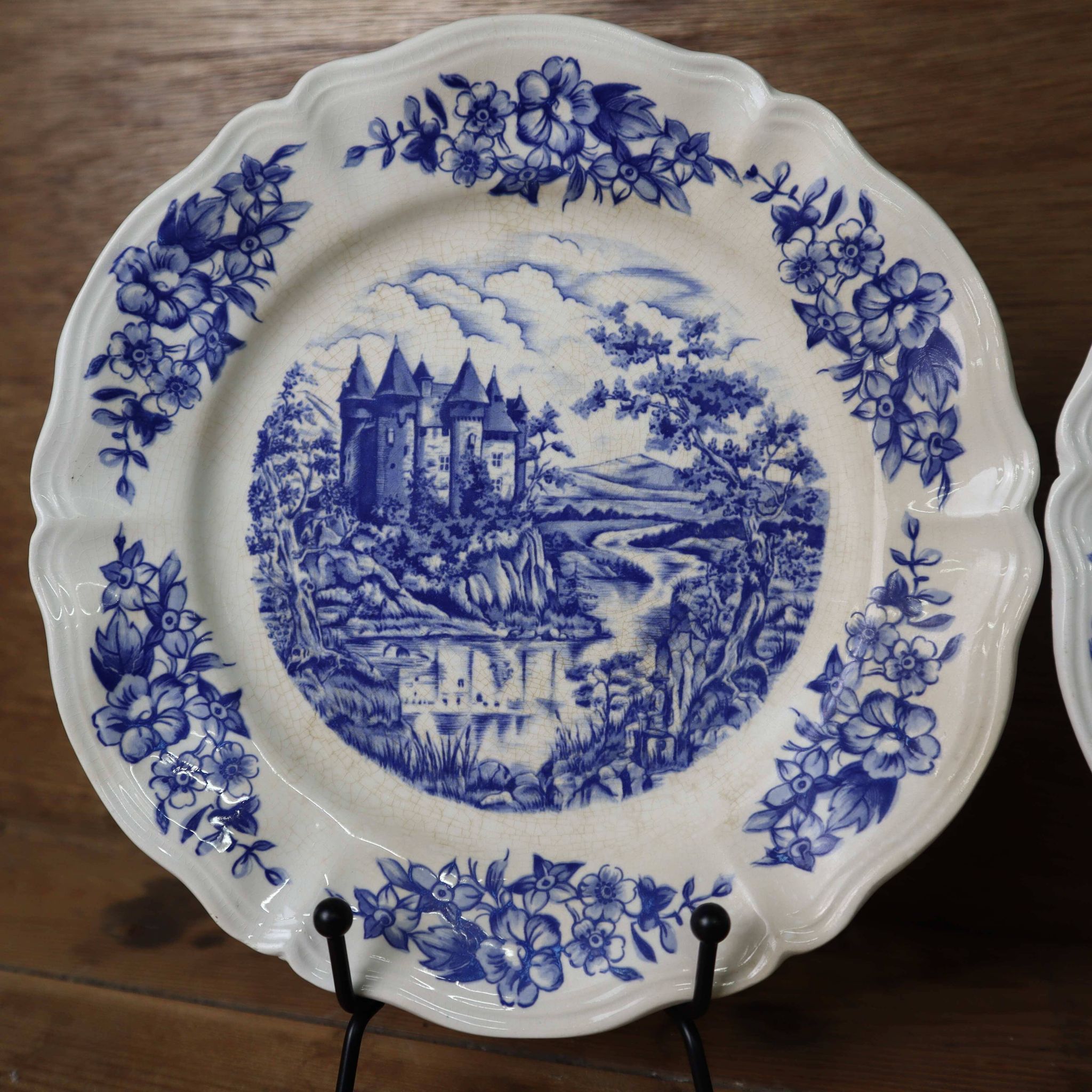 4 vintage Sarreguemines Castle model dessert plates