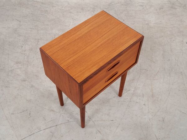 Table de chevet en teck, design danois, années 1970, fabriquée au Danemark