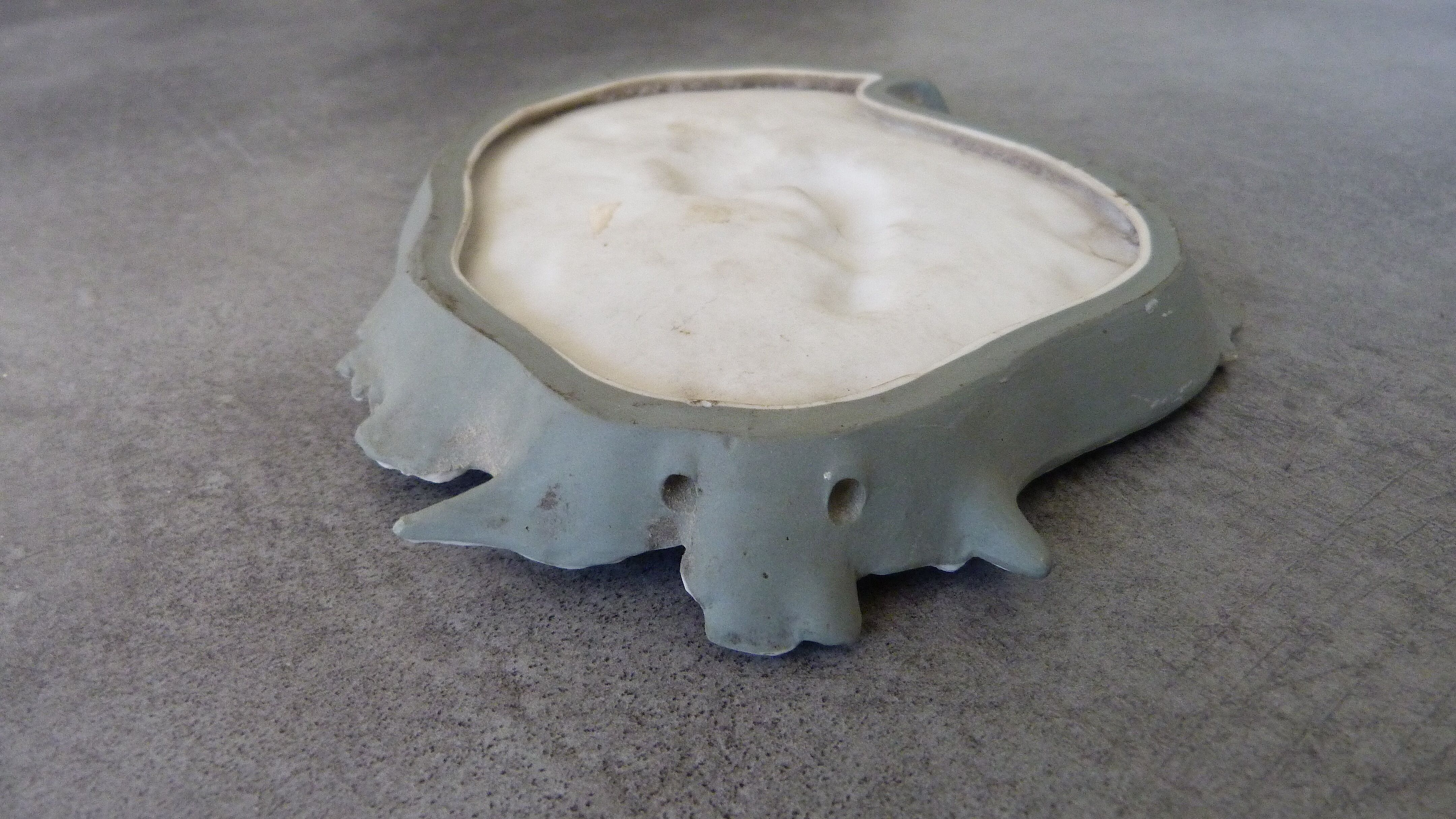 Empty decorative pocket art nouveau 1900