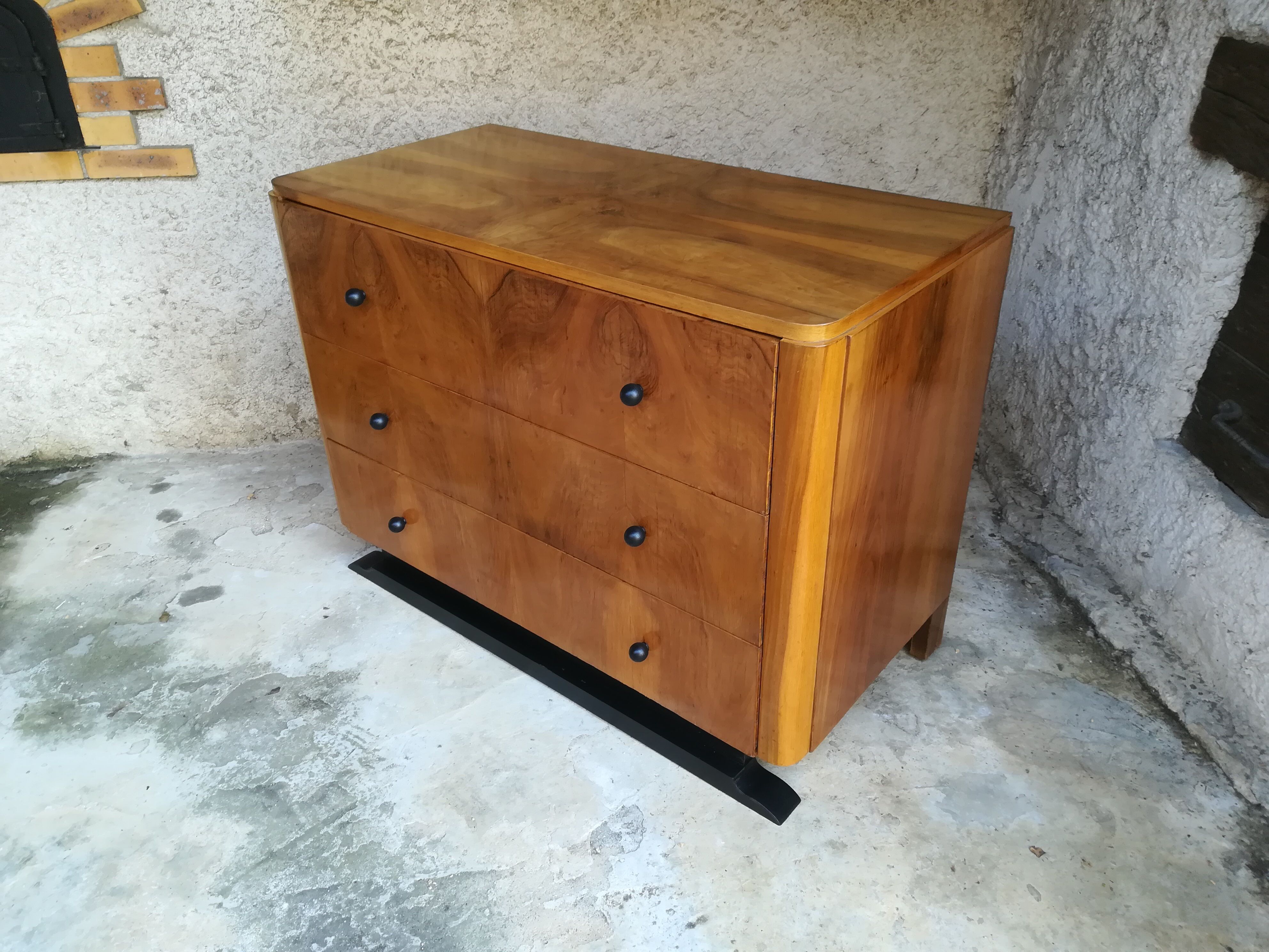 Chest of drawers art deco