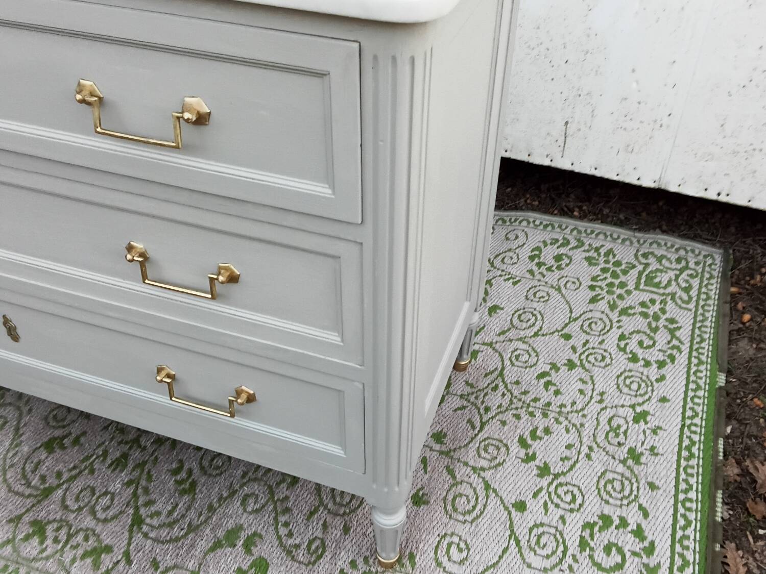 L.XVI style chest of drawers