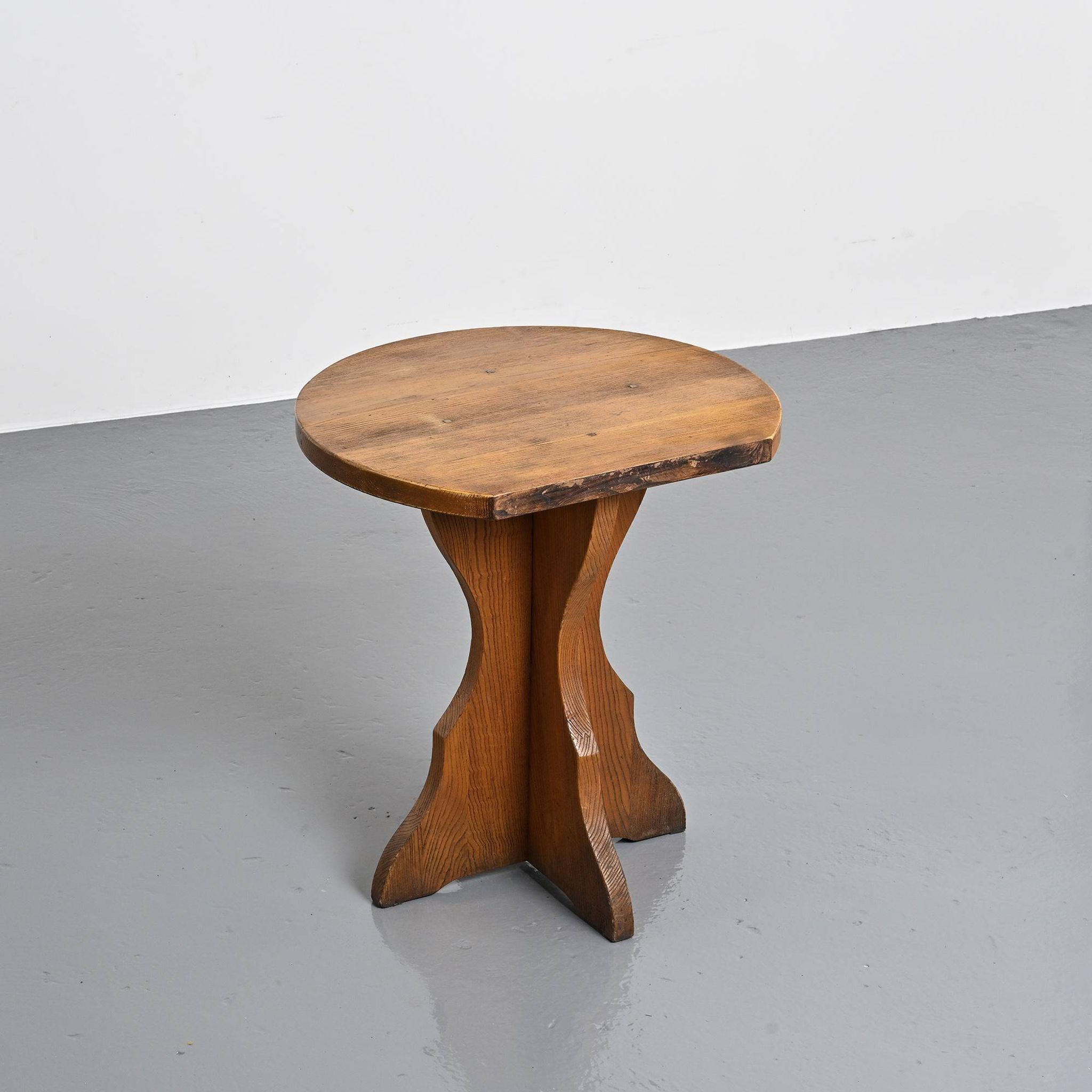 Table murale en bois massif, Alpes françaises, vers 1970
