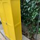 Armoire parisienne jaune poudrée 1950.