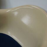 Set of Three Parchment Fiberglass DAX Armhairs Eames for Herman Miller / Vi