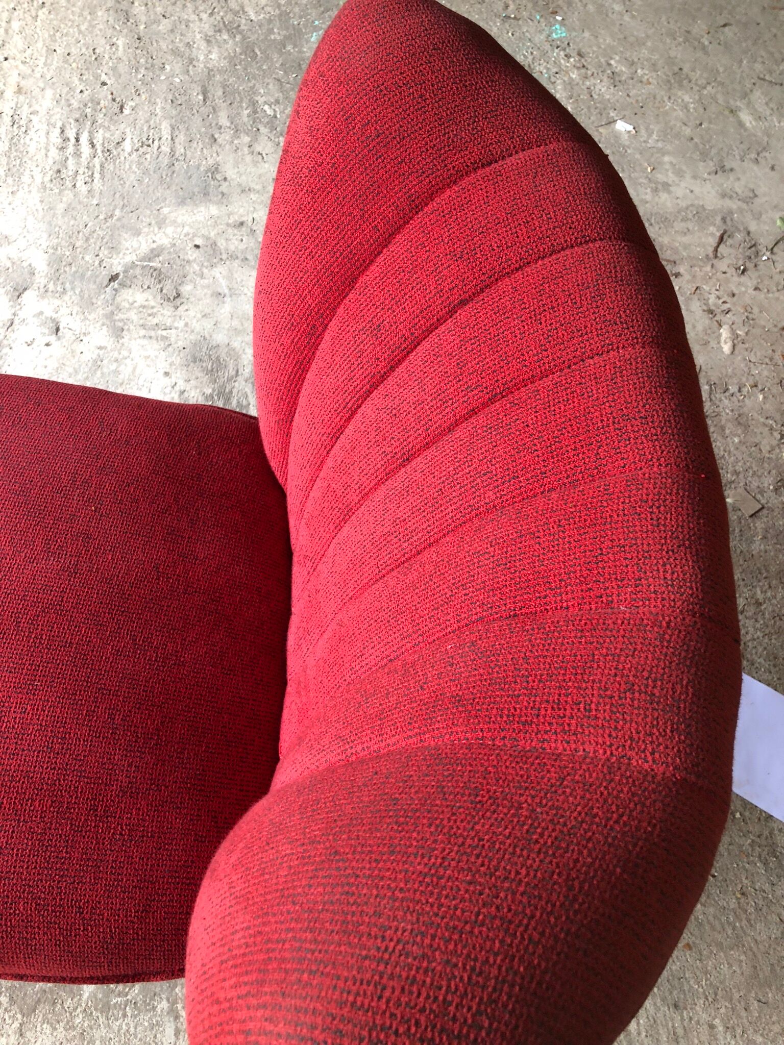 Vintage red cocktail armchair with compass feet