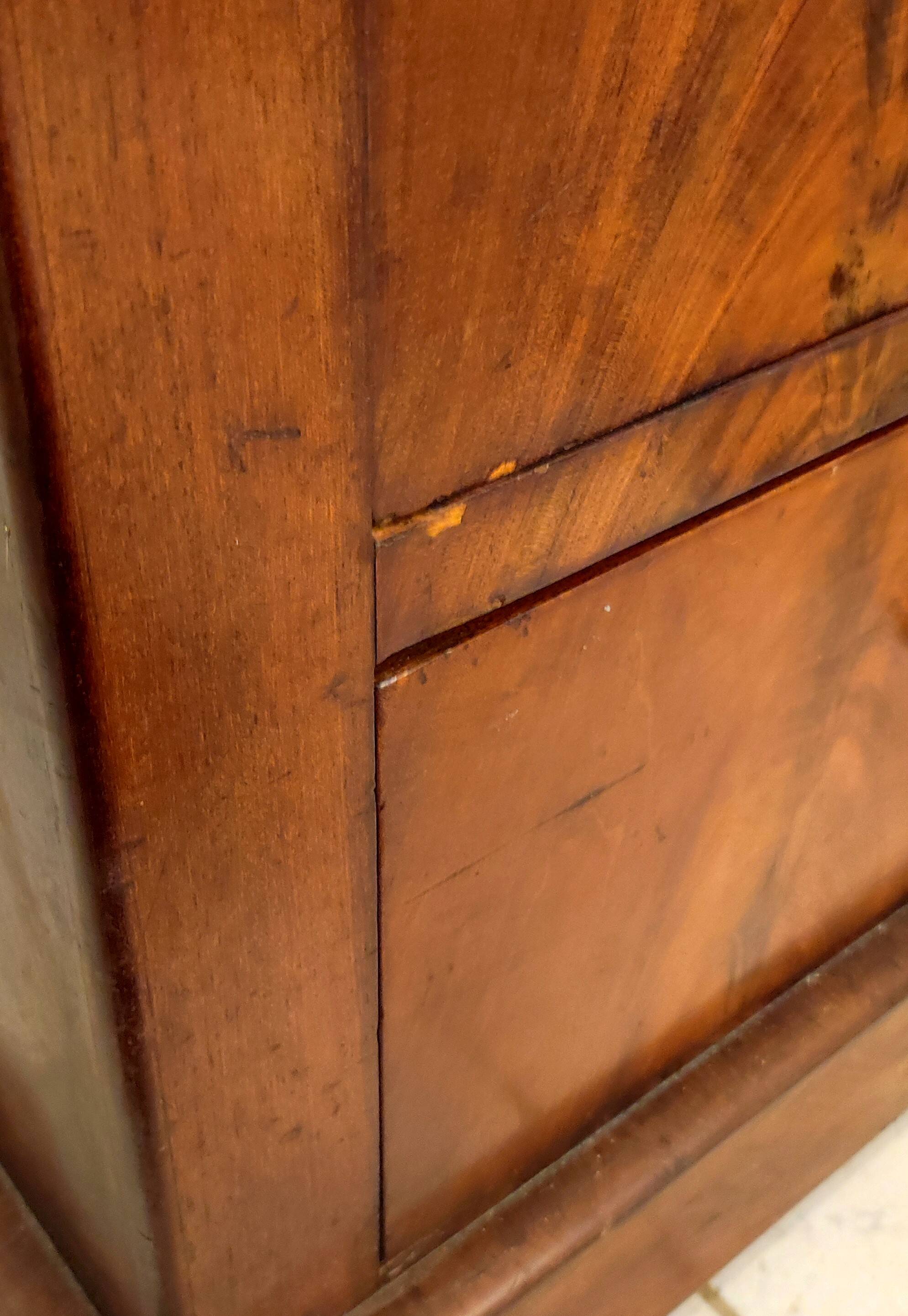 Commode Louis Philippe marbre noir