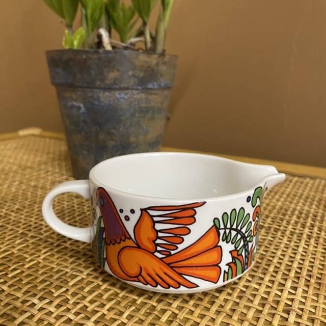 Vintage Acapulco pot with saucer