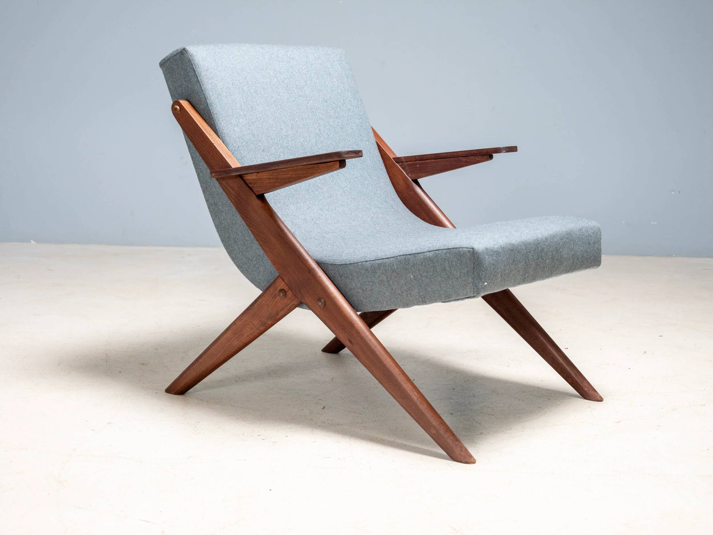 Fauteuil lounge moderne du milieu du siècle, fauteuil entièrement restauré, années 1950-1960