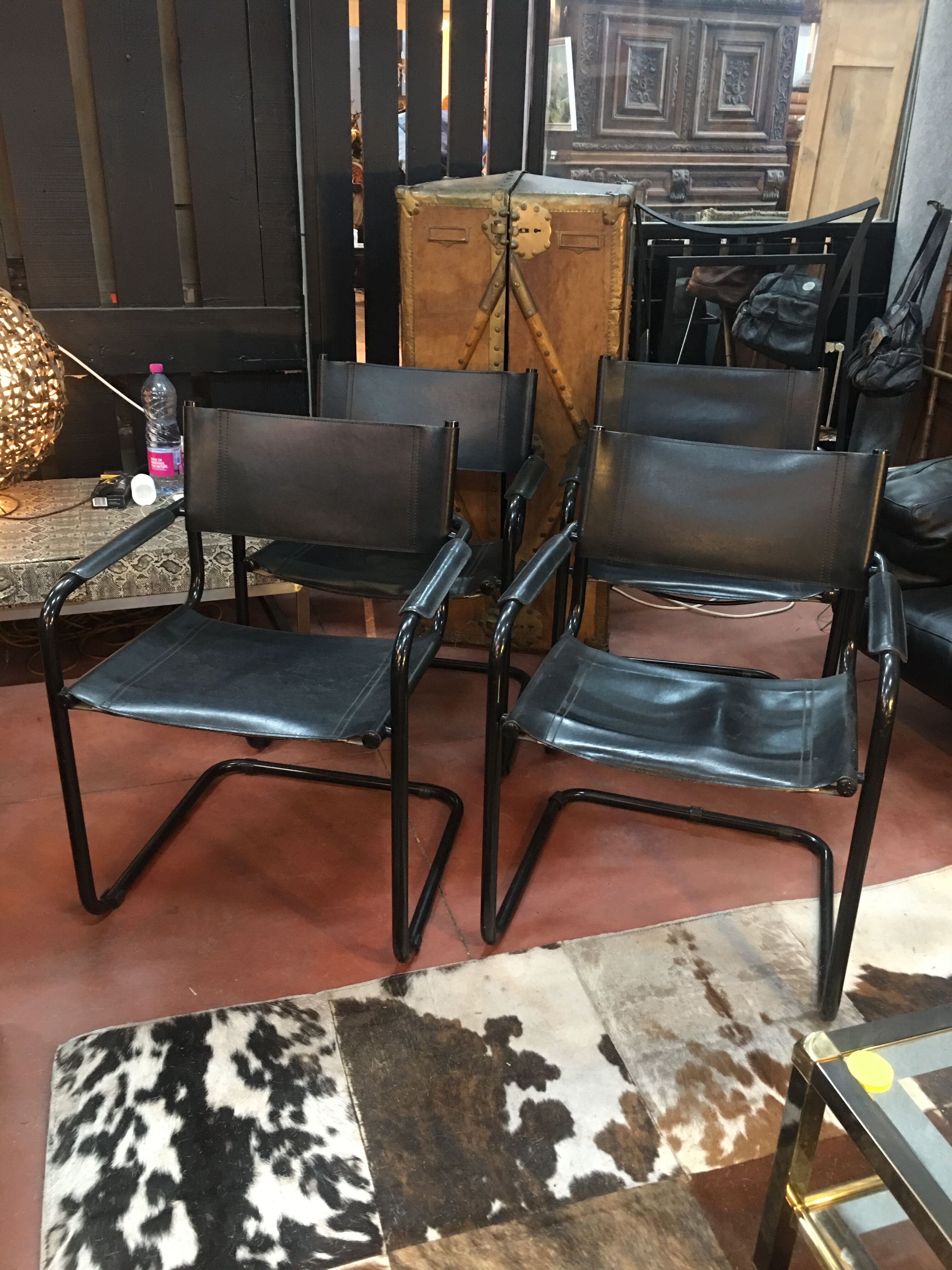 Set of 4 leather armchairs