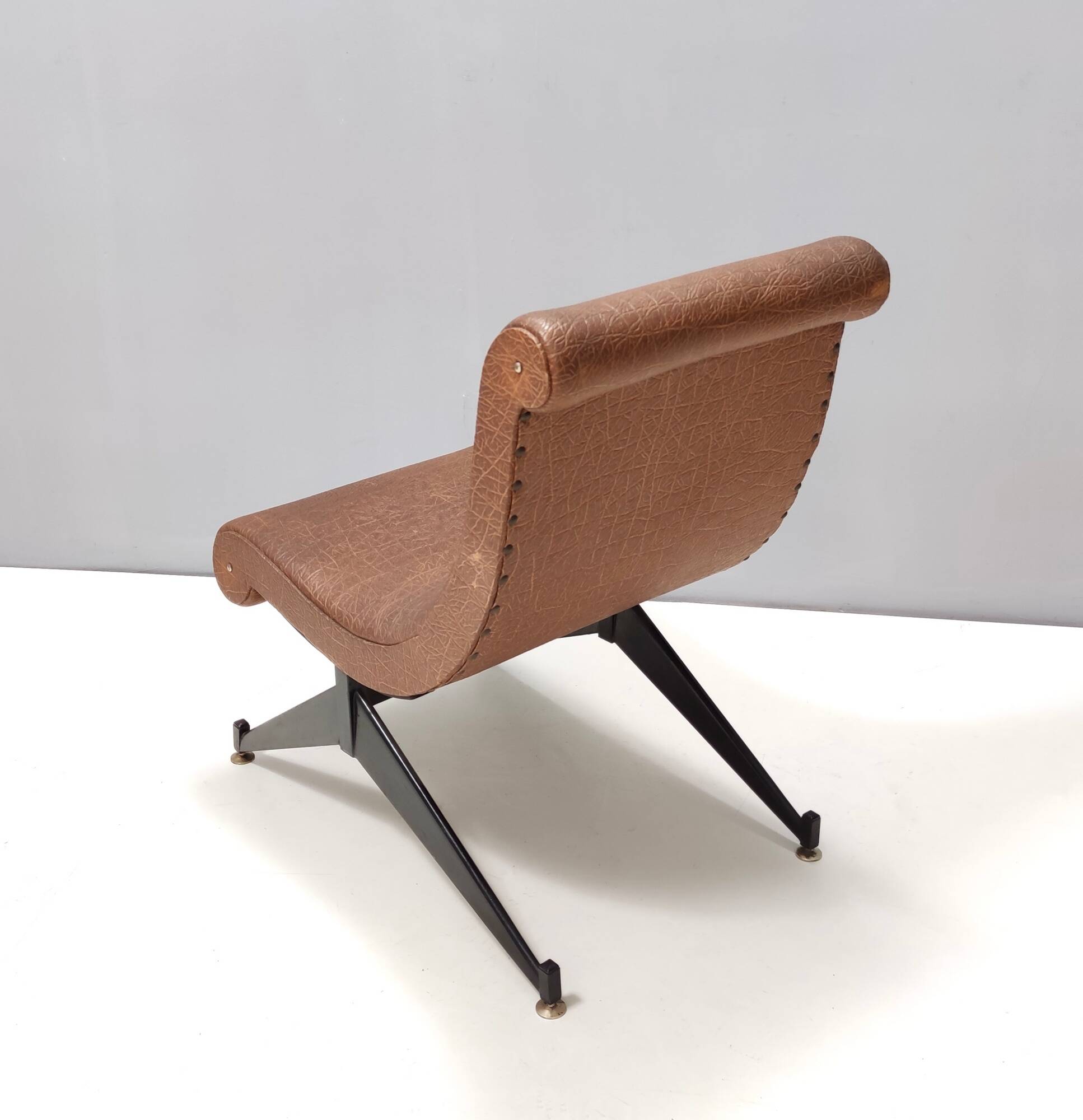 Brown Skai Lounge Chair with Black Varnished Metal Legs, Italy