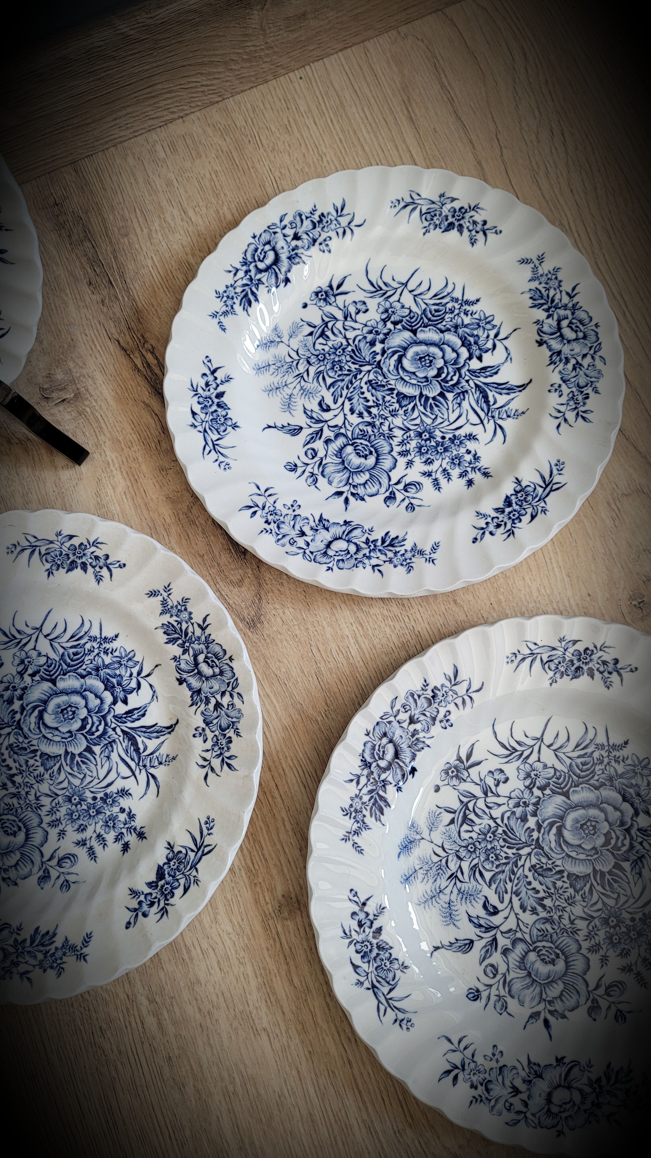 Set 6 plates Beacon Hill