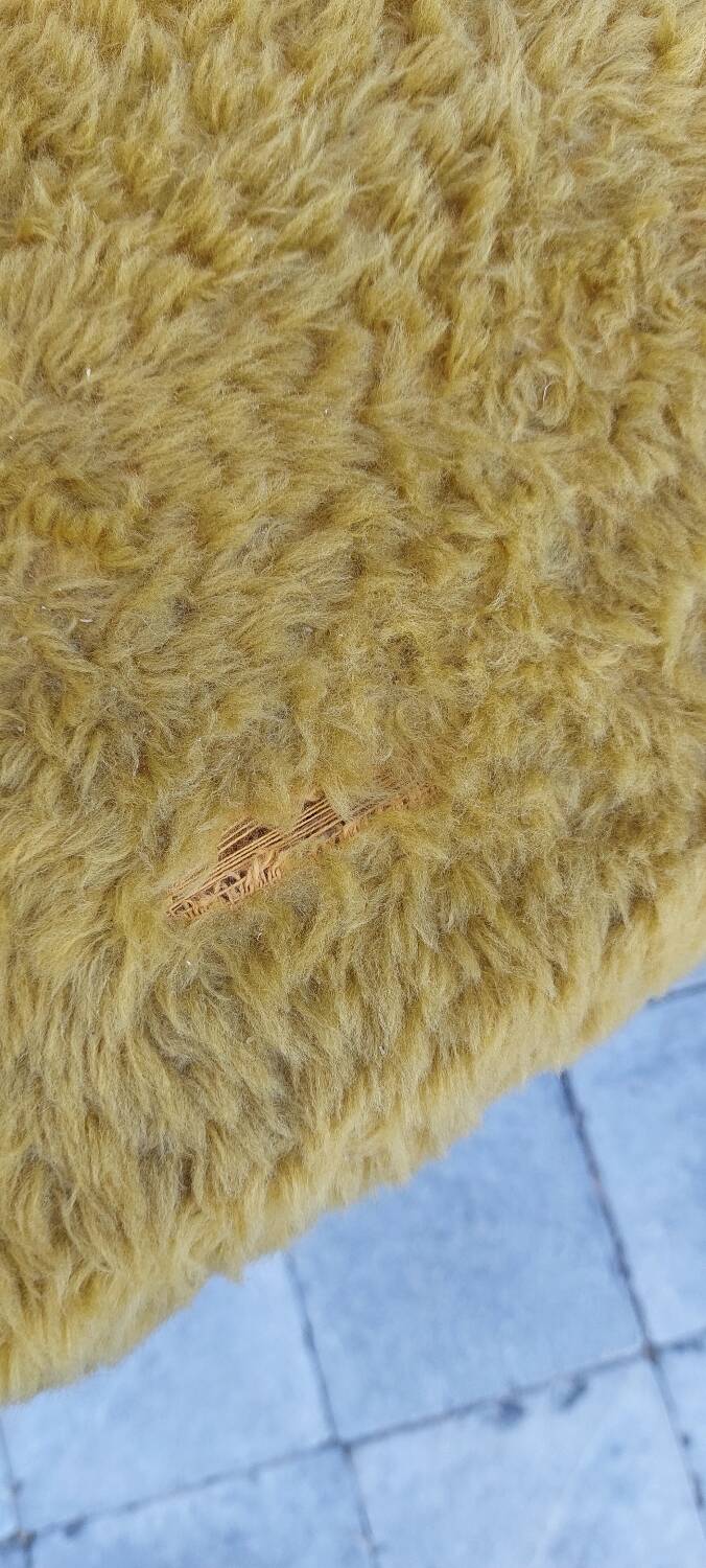 Plush cocktail armchair