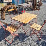 Garden furniture above wood and iron base It is foldable