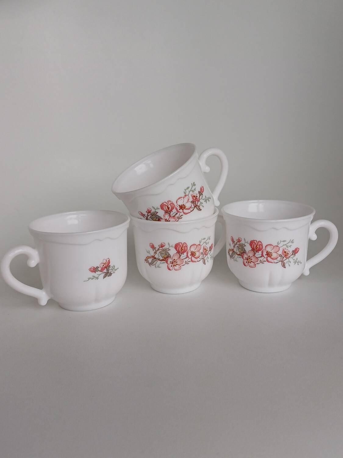 Arcopal floral coffee cups