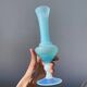 Vase romantique en opaline bleu