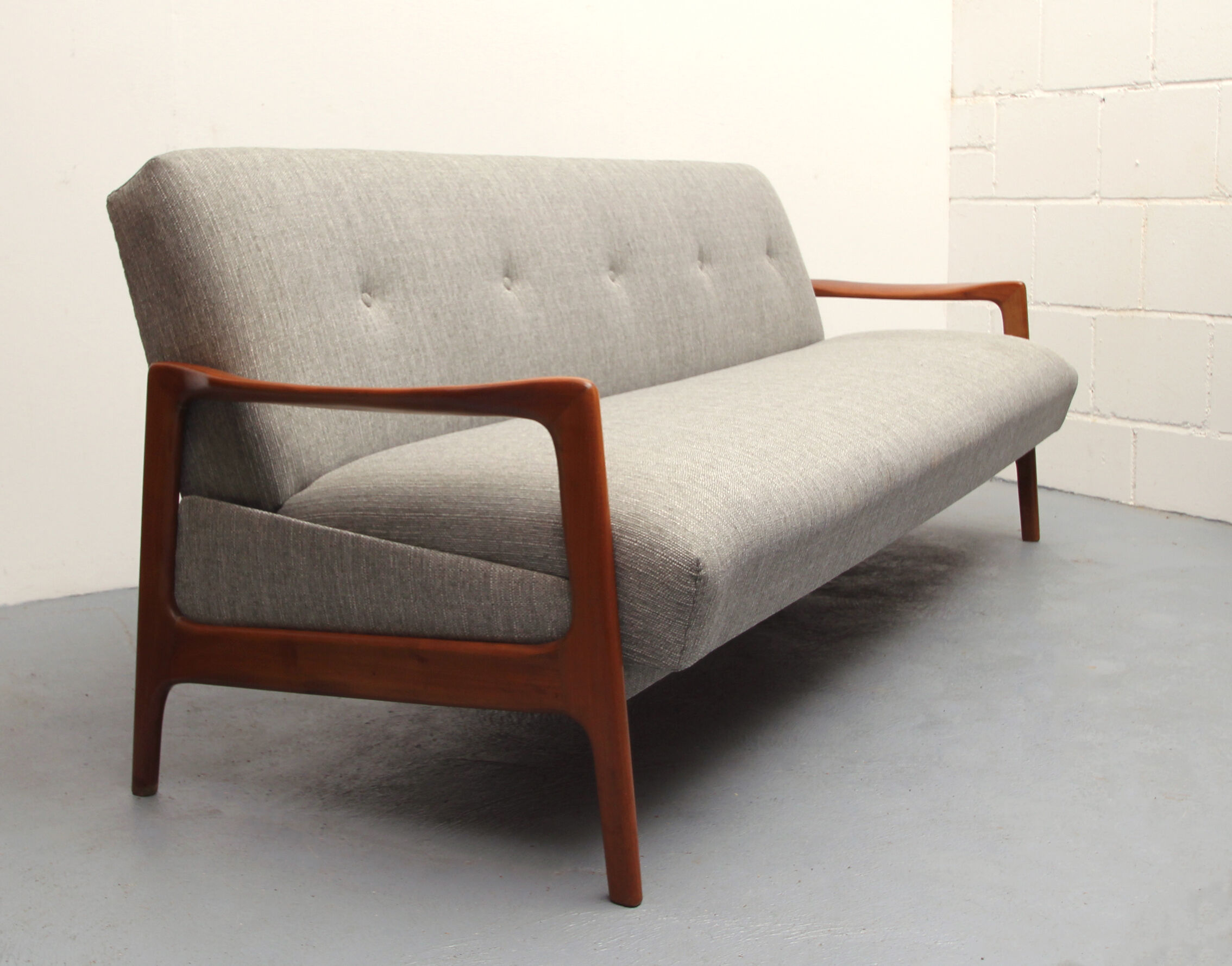 1960s sofa/daybed convertible in cherrywood