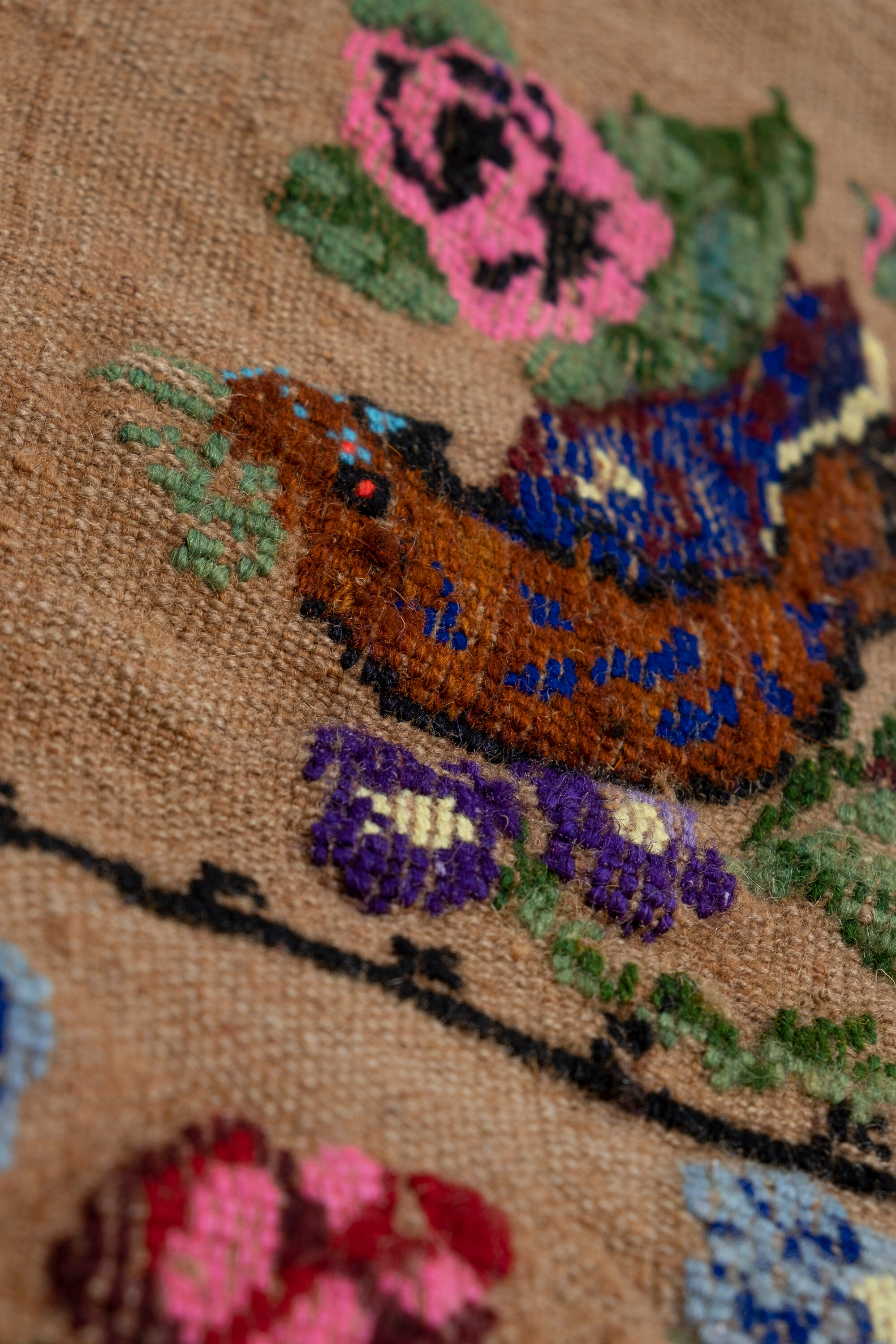 Turkish Aubusson Kilim Rug With Floral and Animal Pattern 100 x 167 cm