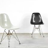 Set Of 2 Herman Miller Eames Dsr Chair Original Fiberglass Seats