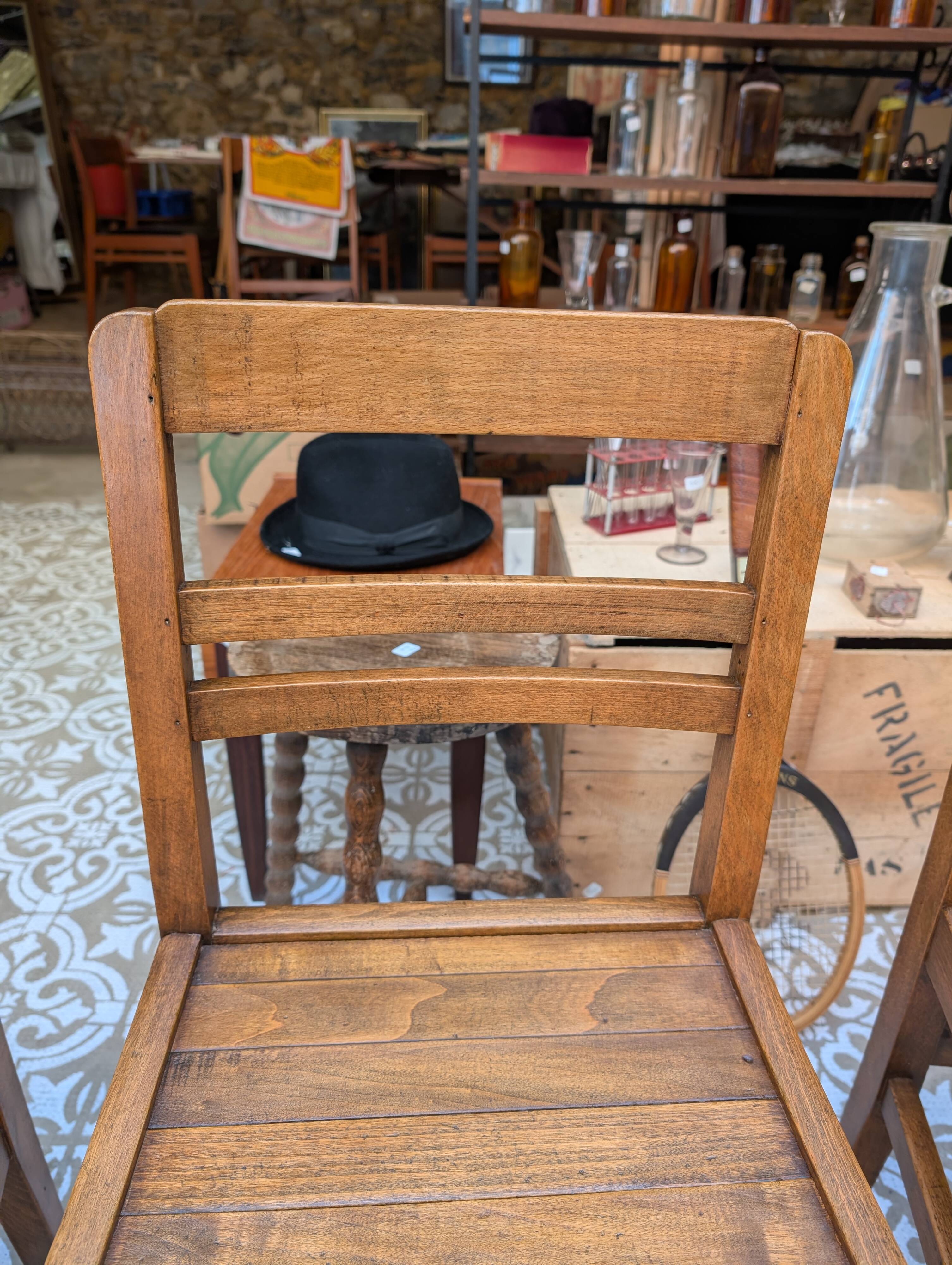 Set of reconstruction chairs