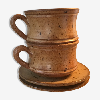 2 cups in stoneware