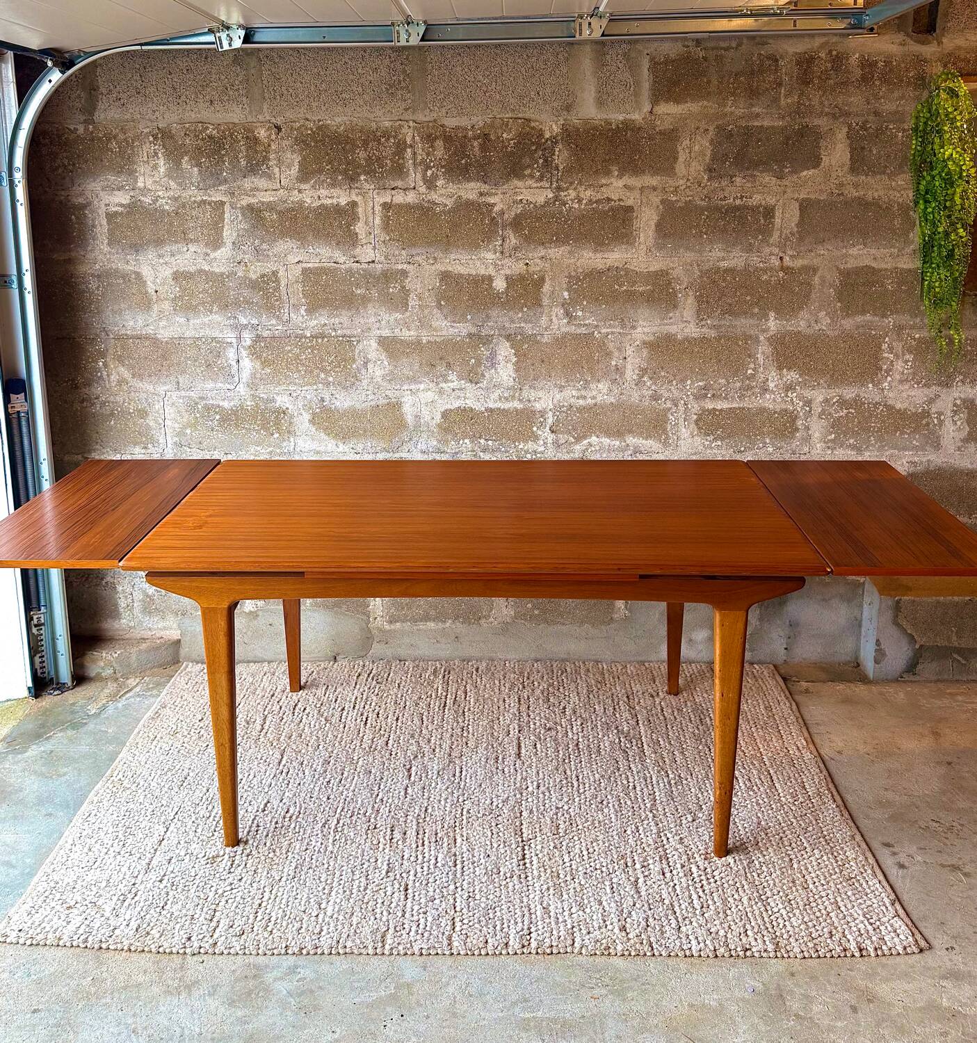 Scandinavian teak table with extensions, 1960s/70s.